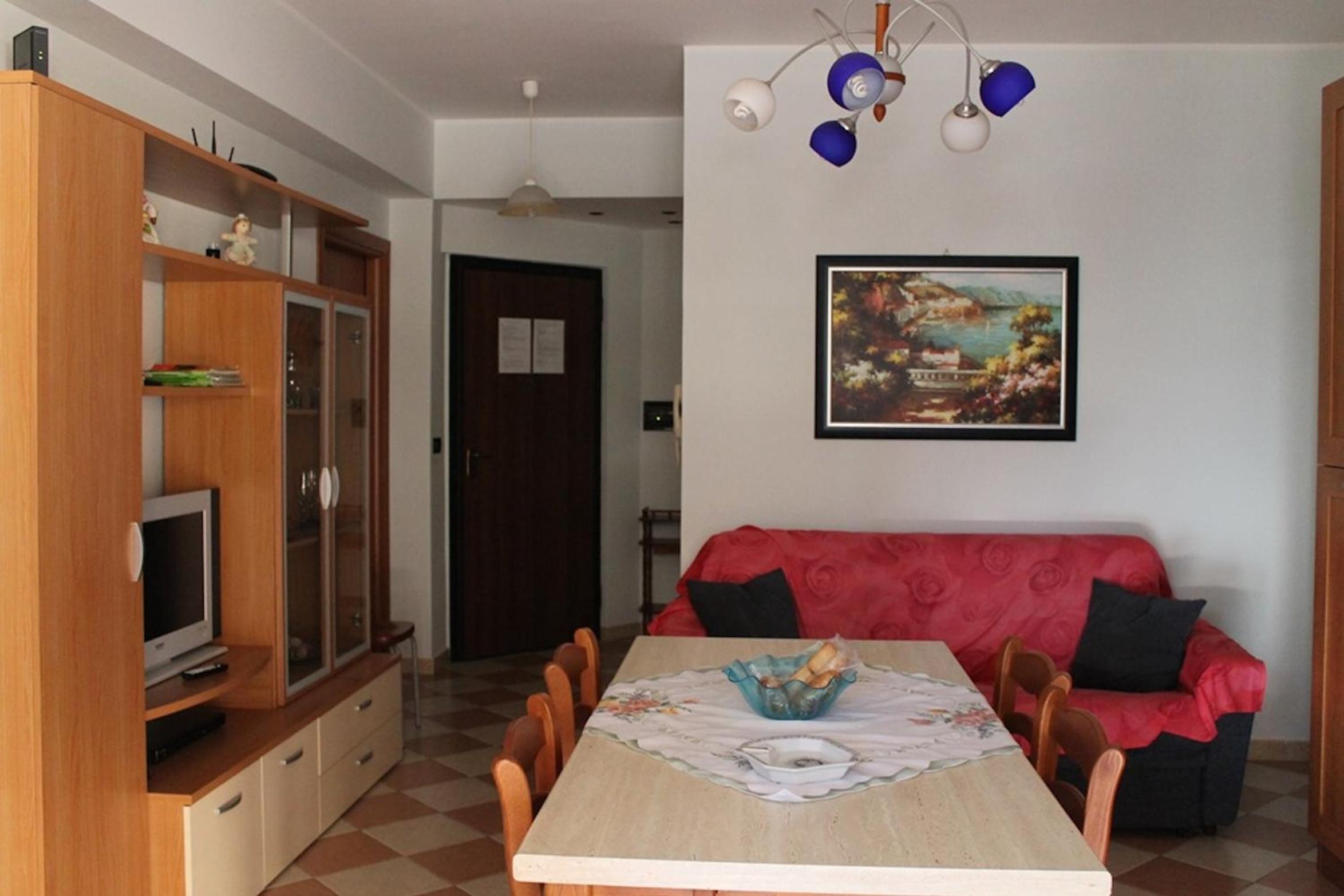 Two-Bedroom House photo 3