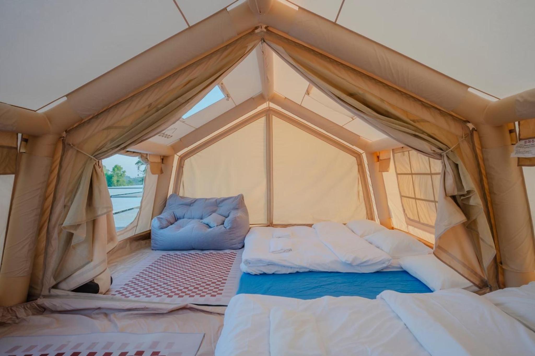 Tent - Photo 3