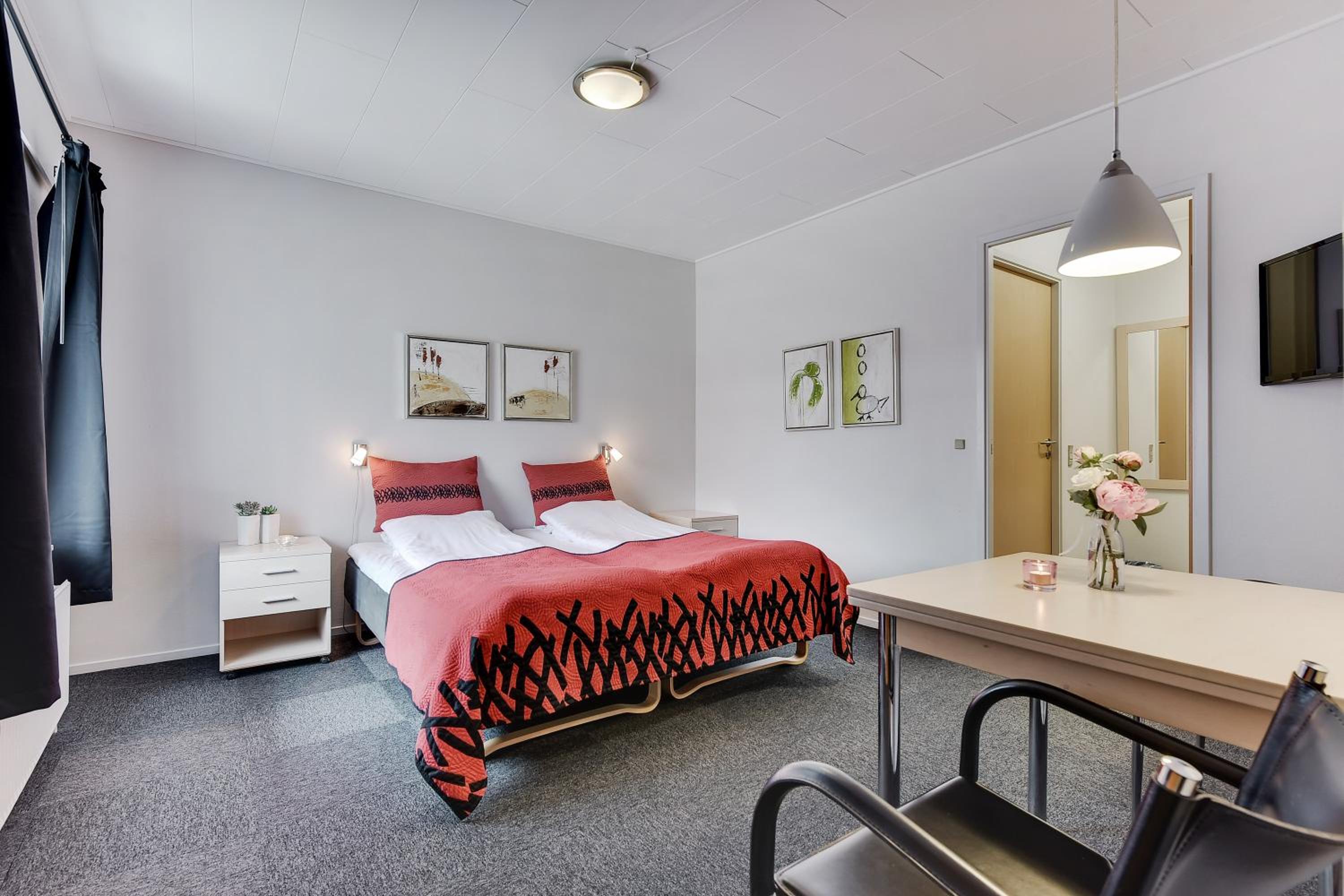 Double or Twin Room - Photo 2