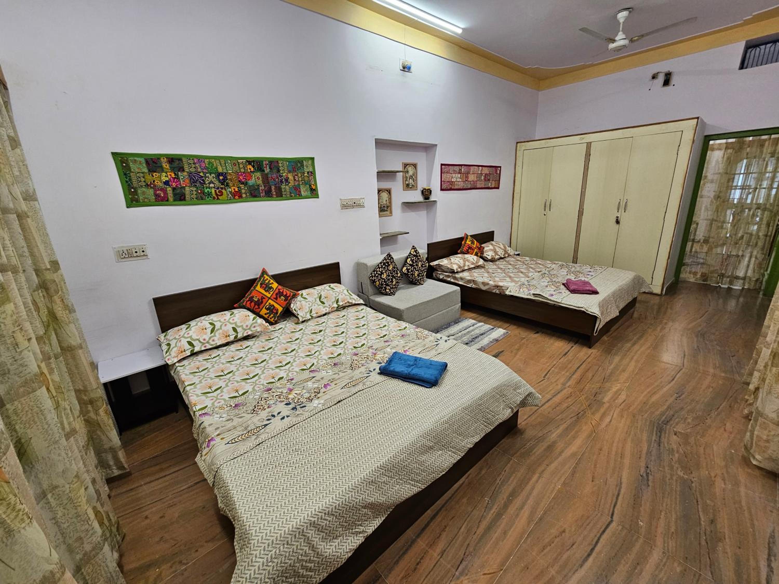 Large Twin Room photo 2