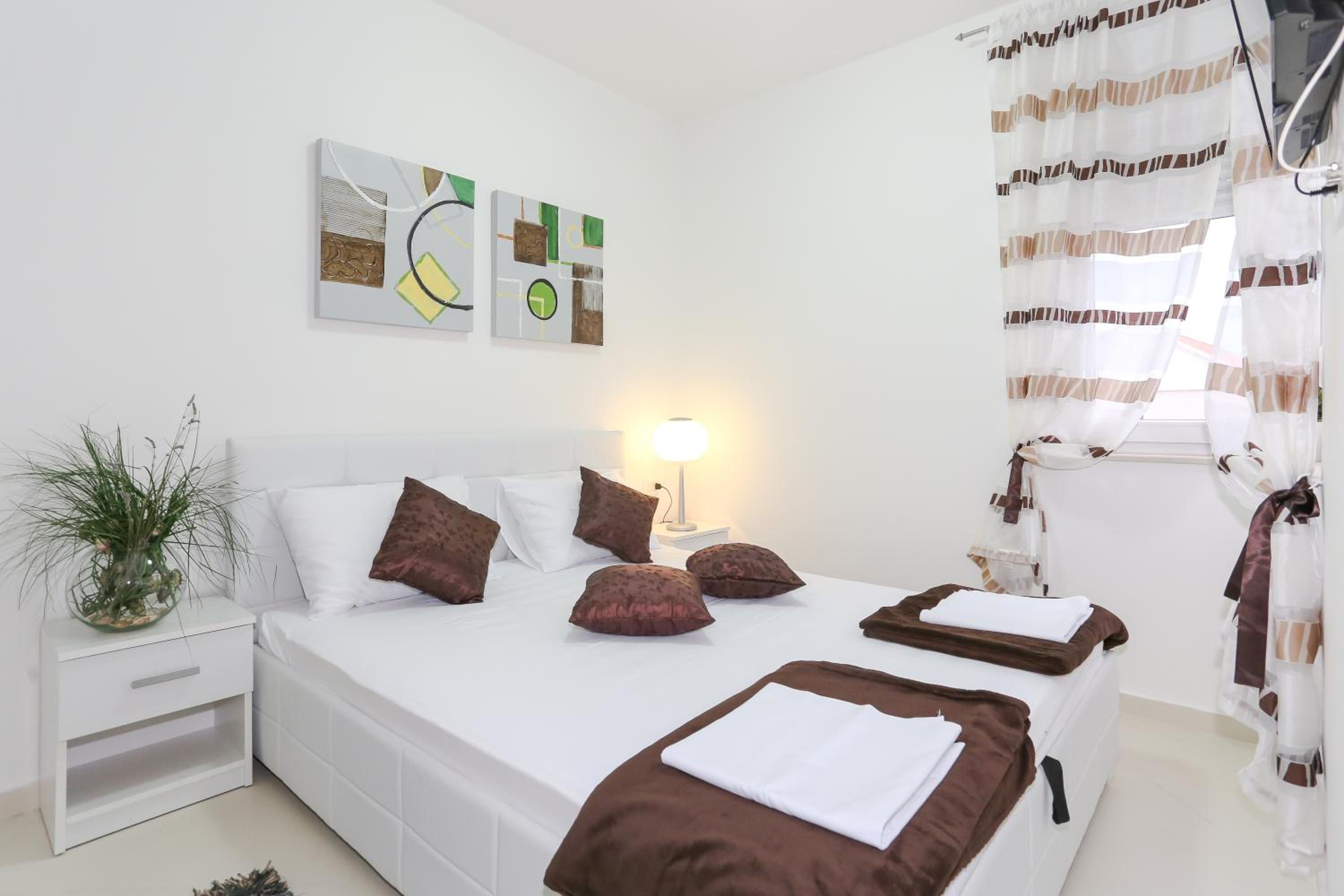 Studio Apartment photo 1