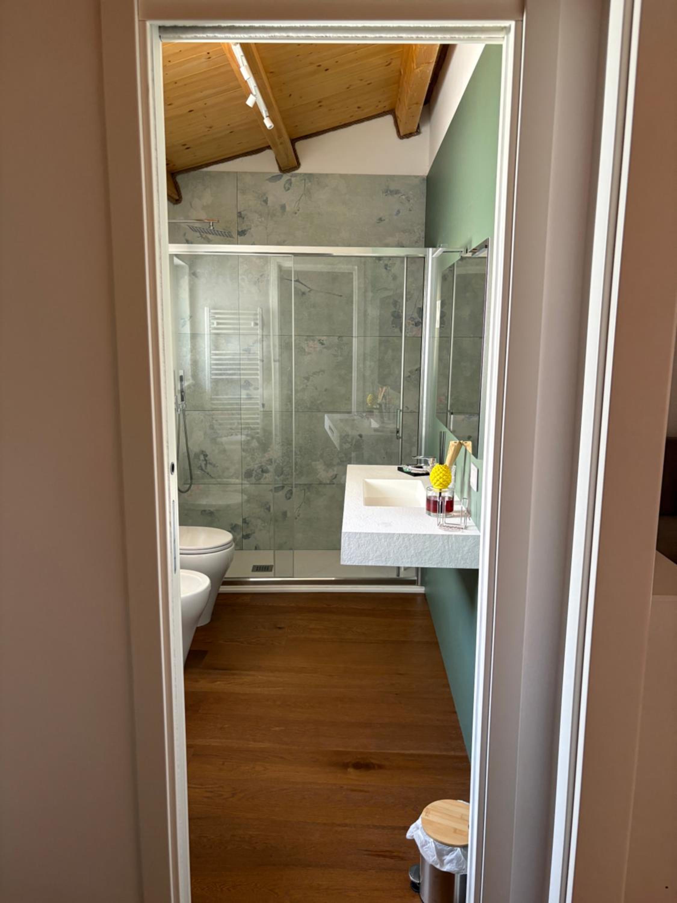 Large Double Room photo 2