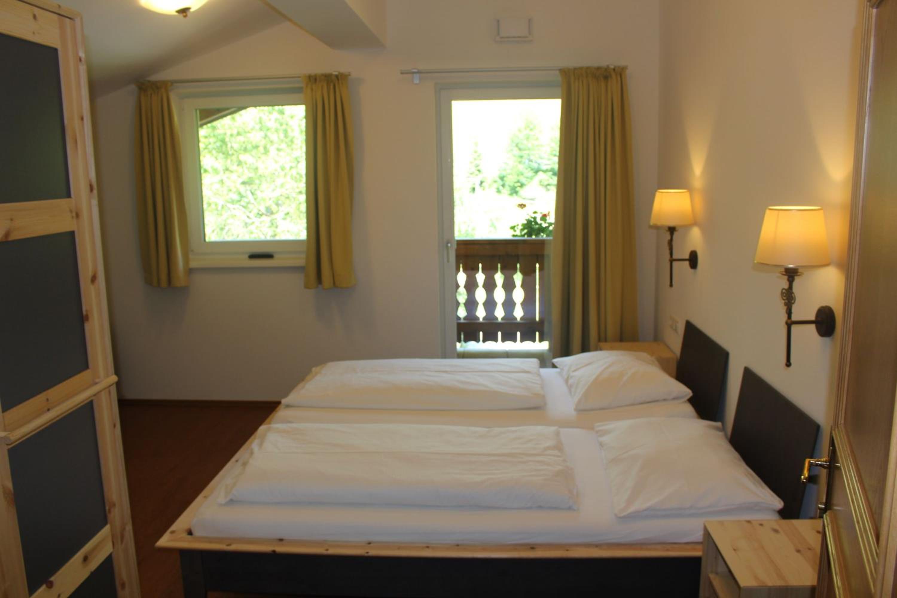 Three-Bedroom Apartment with Balcony