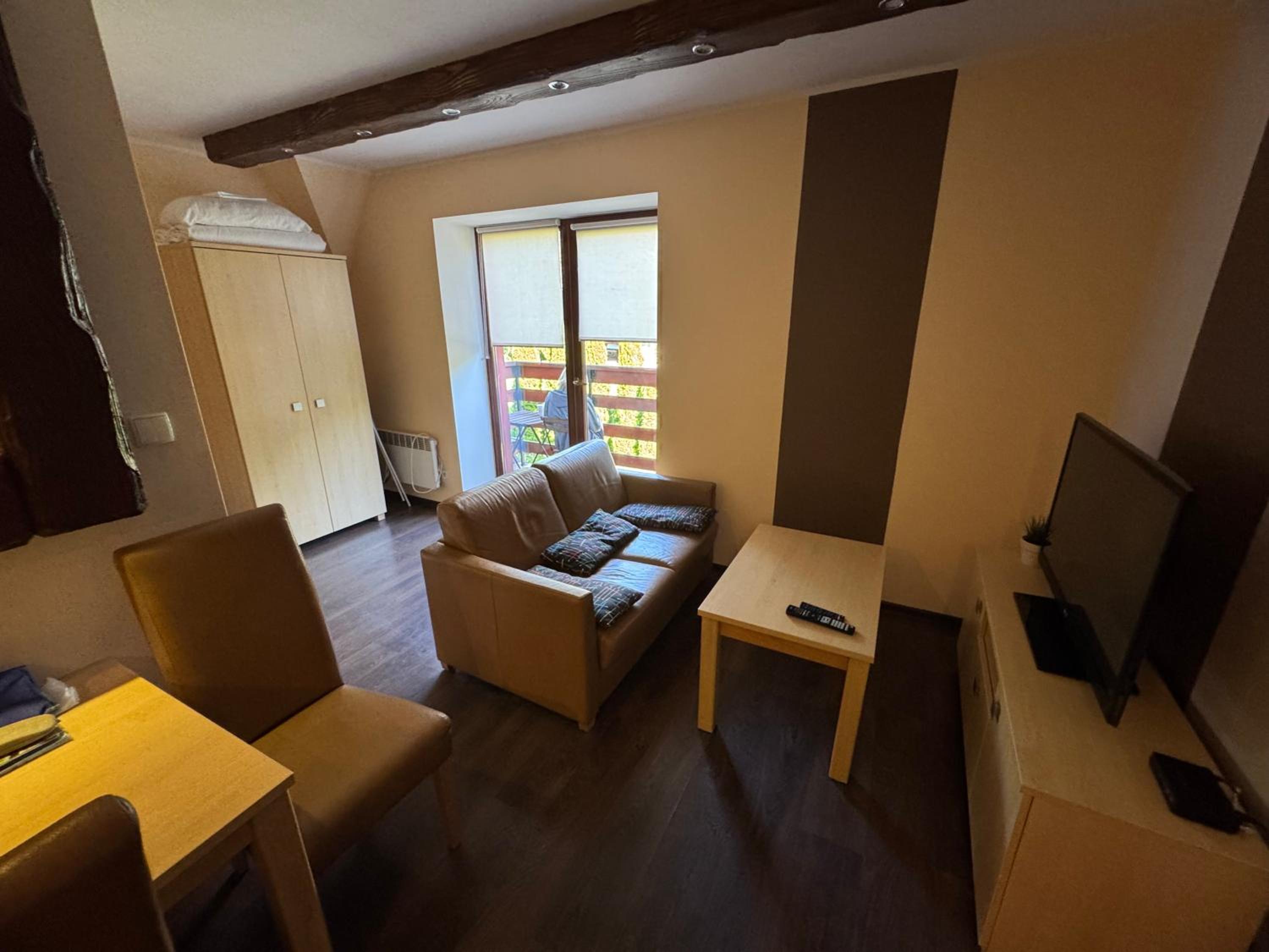 Studio Apartment with Balcony photo 1
