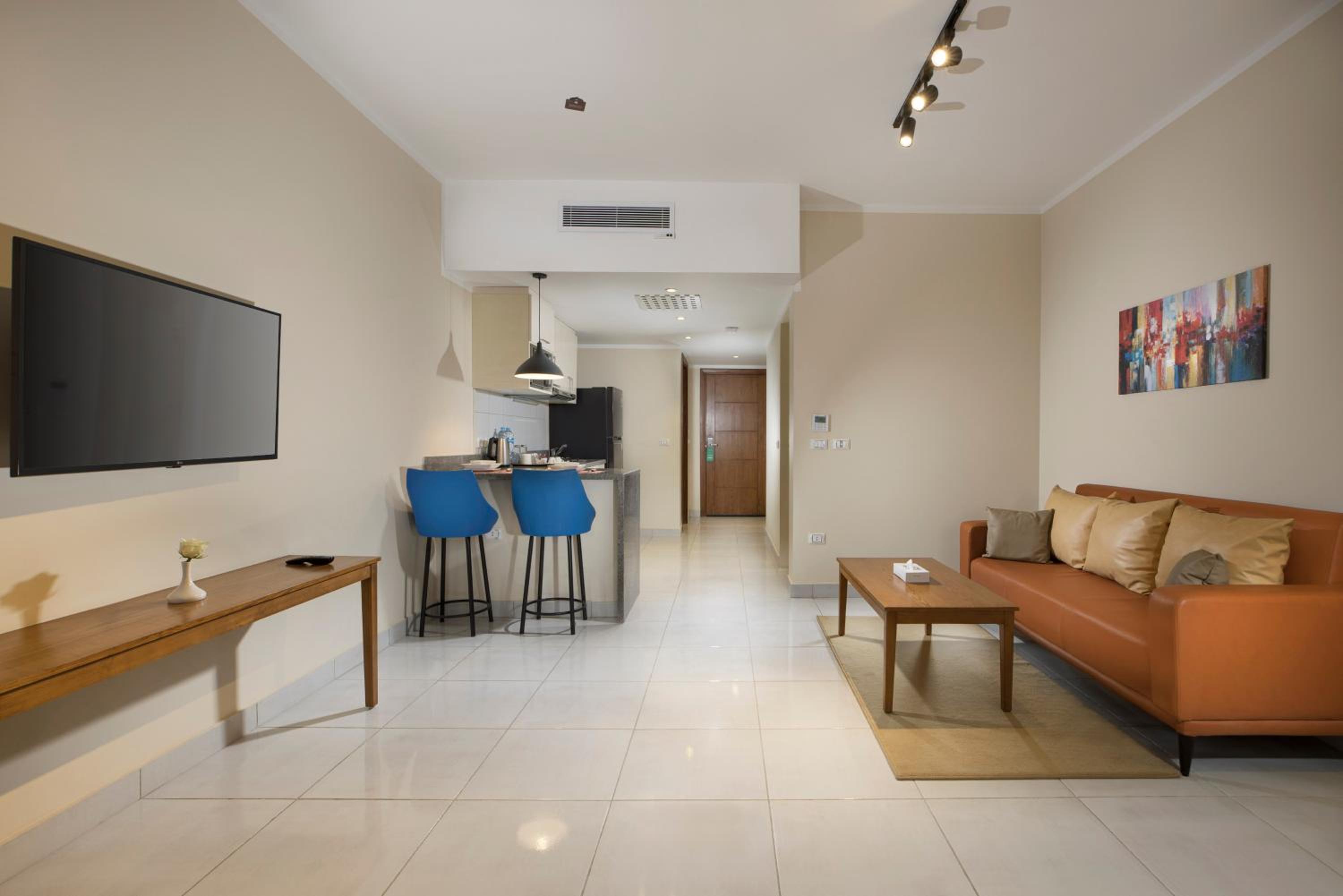 Two-Bedroom Apartment - Photo 3