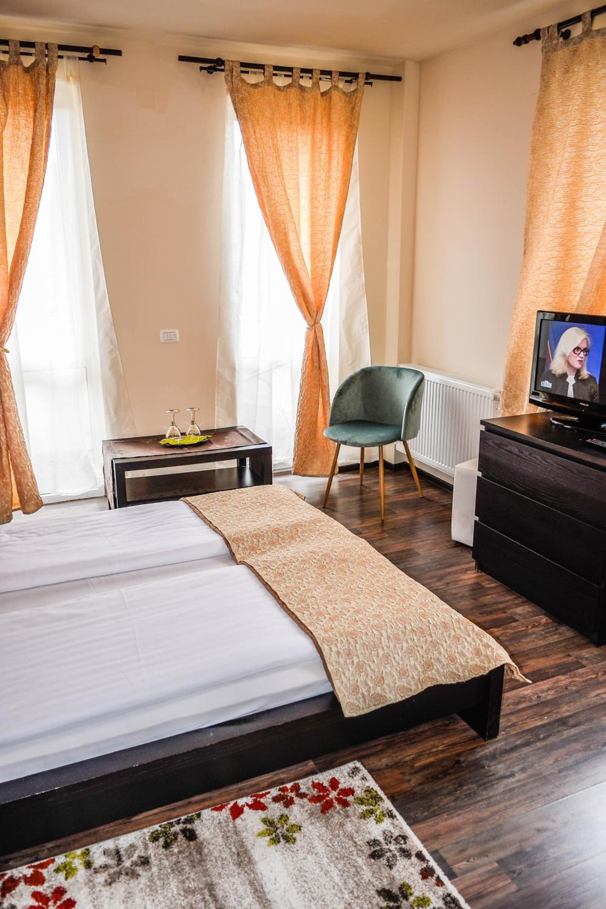 Double Room with Balcony photo 3