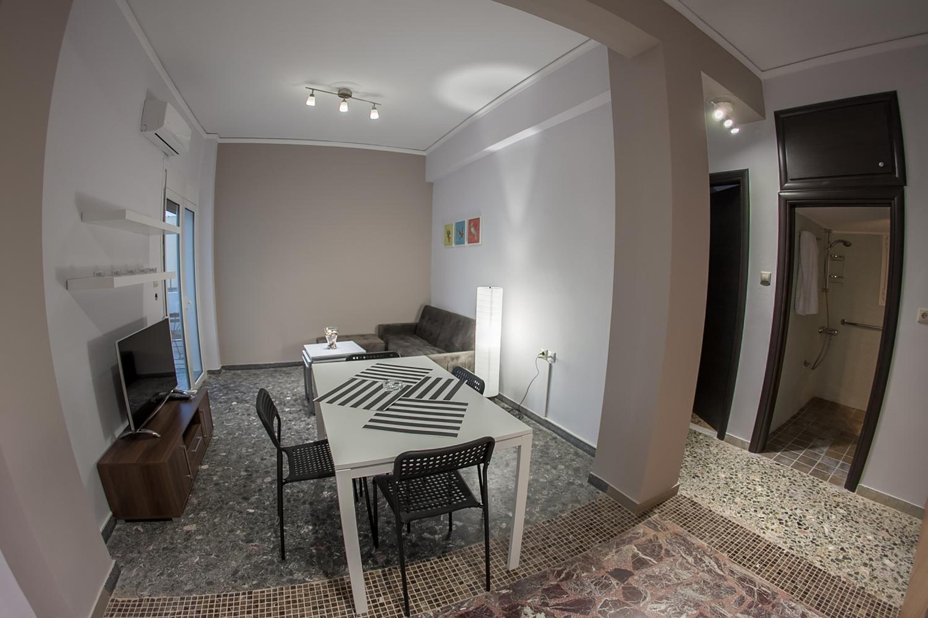 Studio Apartment with Sea View - Photo 2