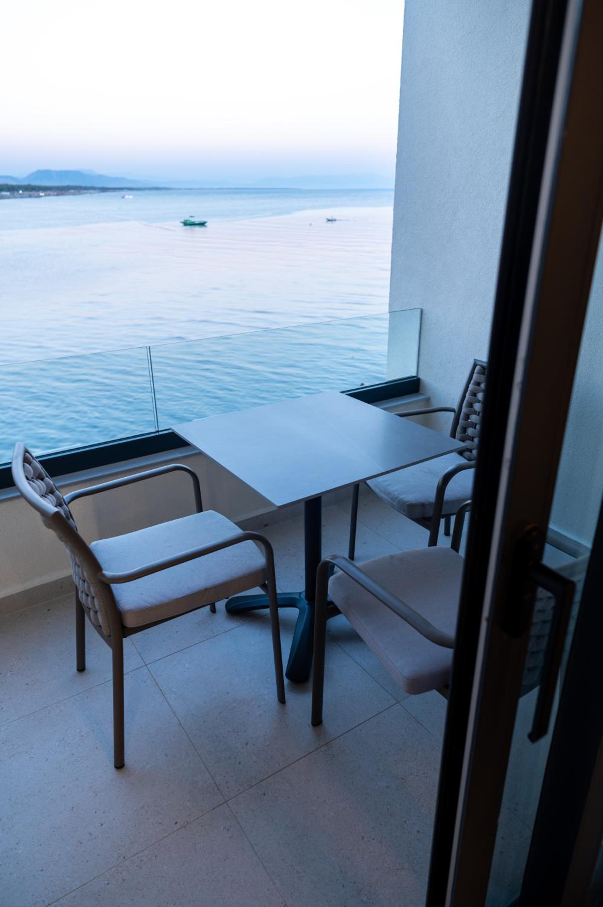 Triple Room with Sea View photo 2