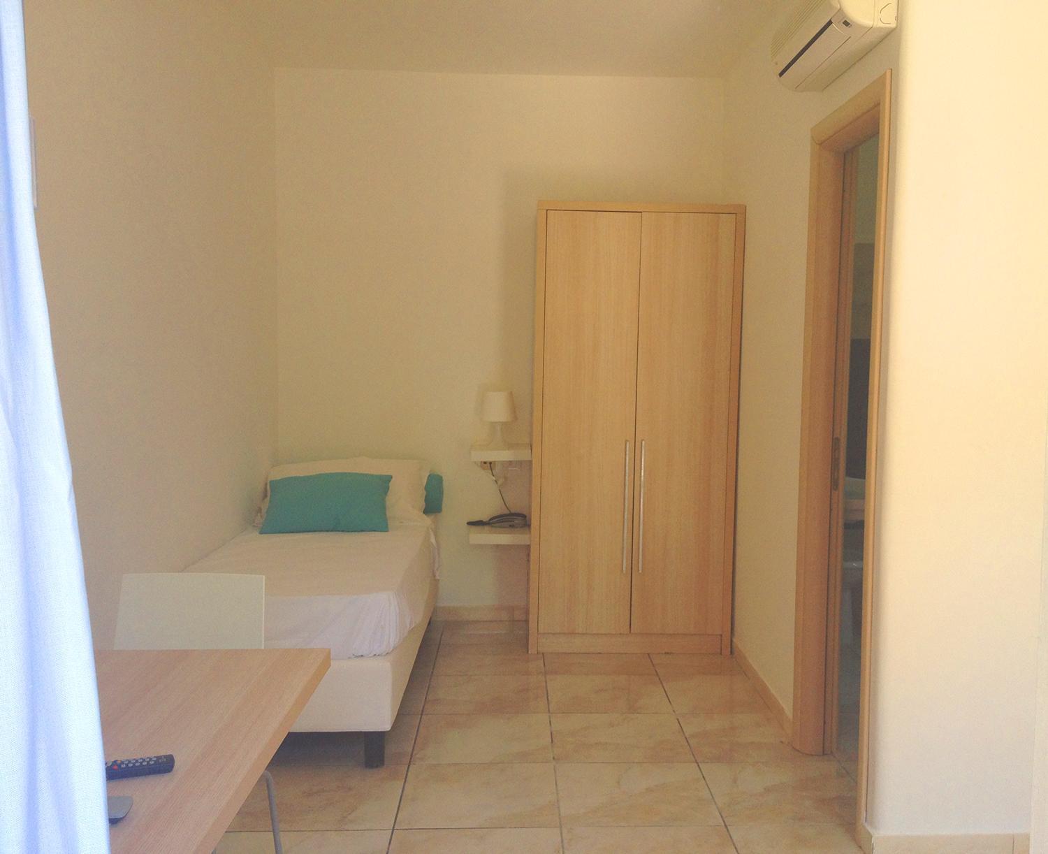 Single Room - Disability Access photo 2