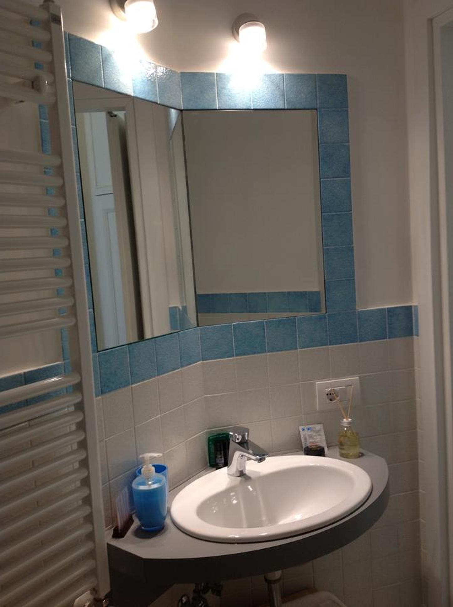 Double or Twin Room - Photo 8