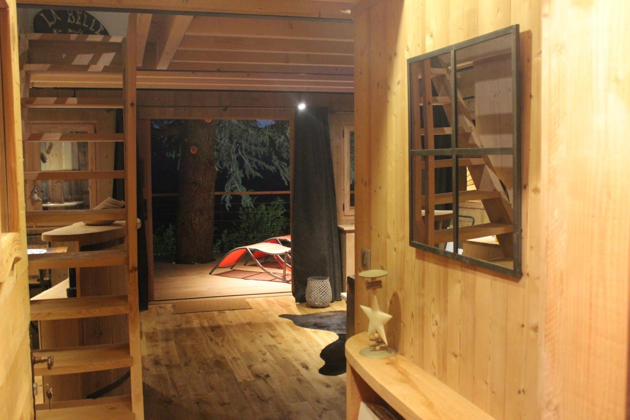 Treehouse with SPA photo 2