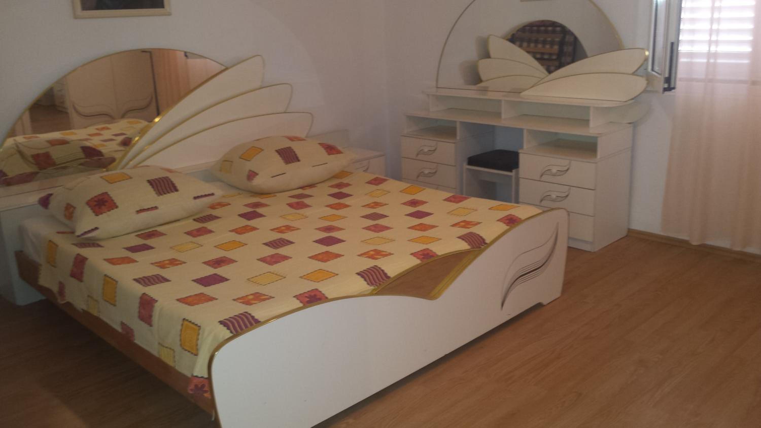 Three-Bedroom Apartment - Photo 6