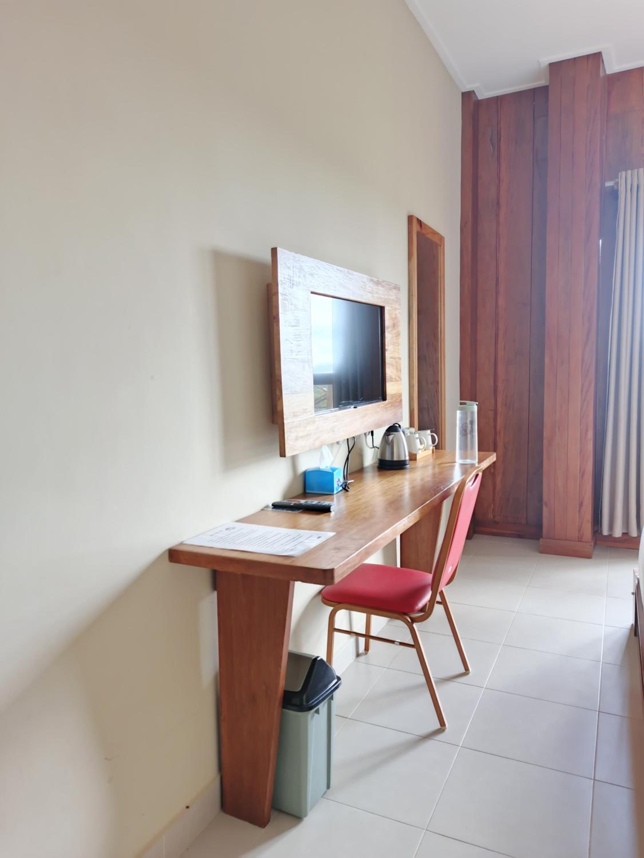 Double or Twin Room with Private Bathroom
