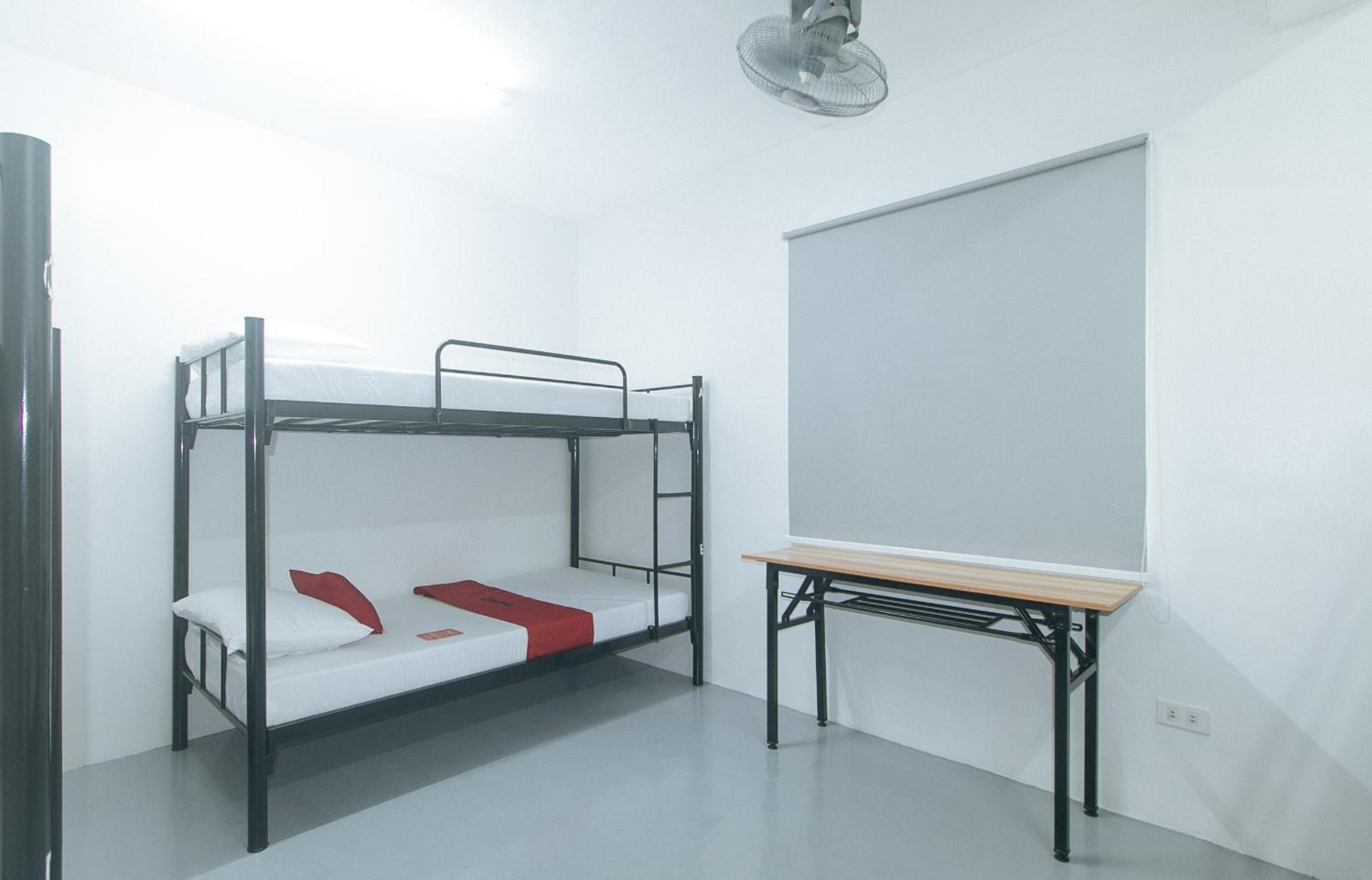 Bunk Bed in Mixed Dormitory Room