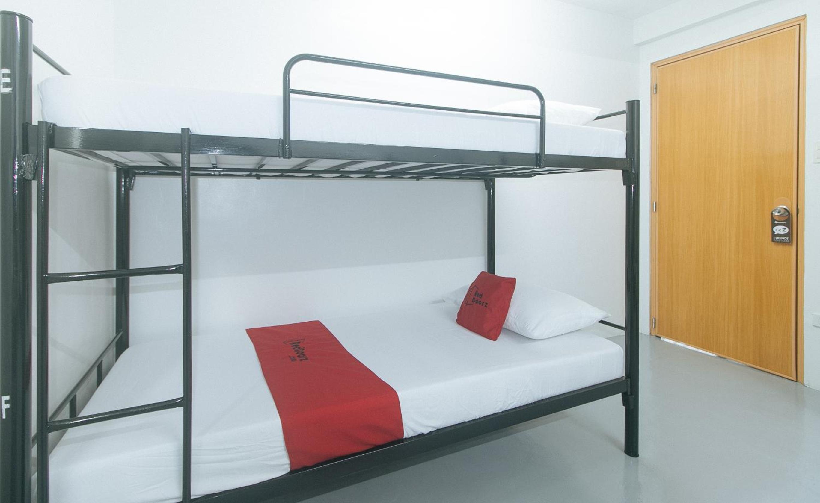 Mixed Dormitory Room
