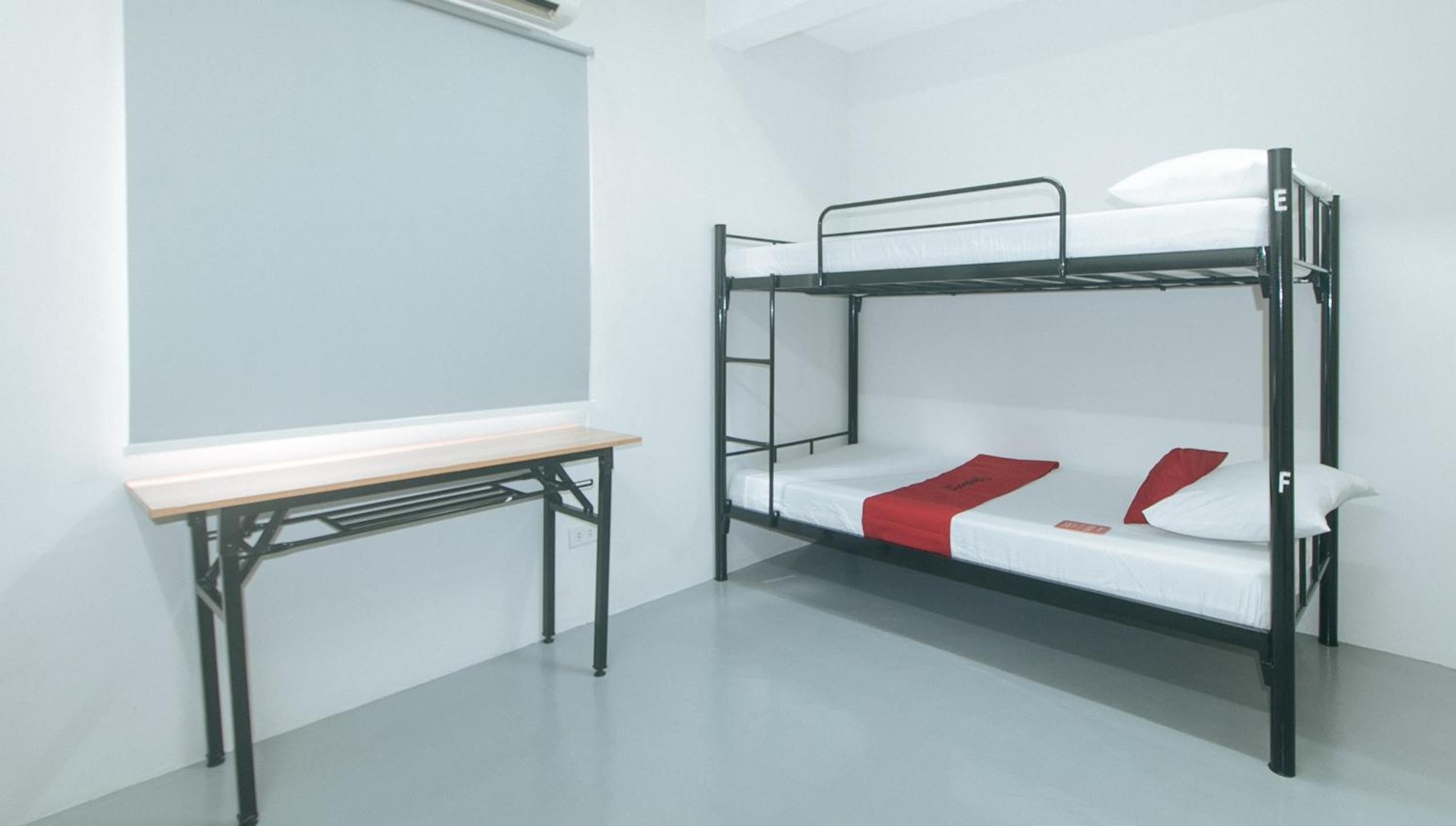 6-Bed Mixed Dormitory Room