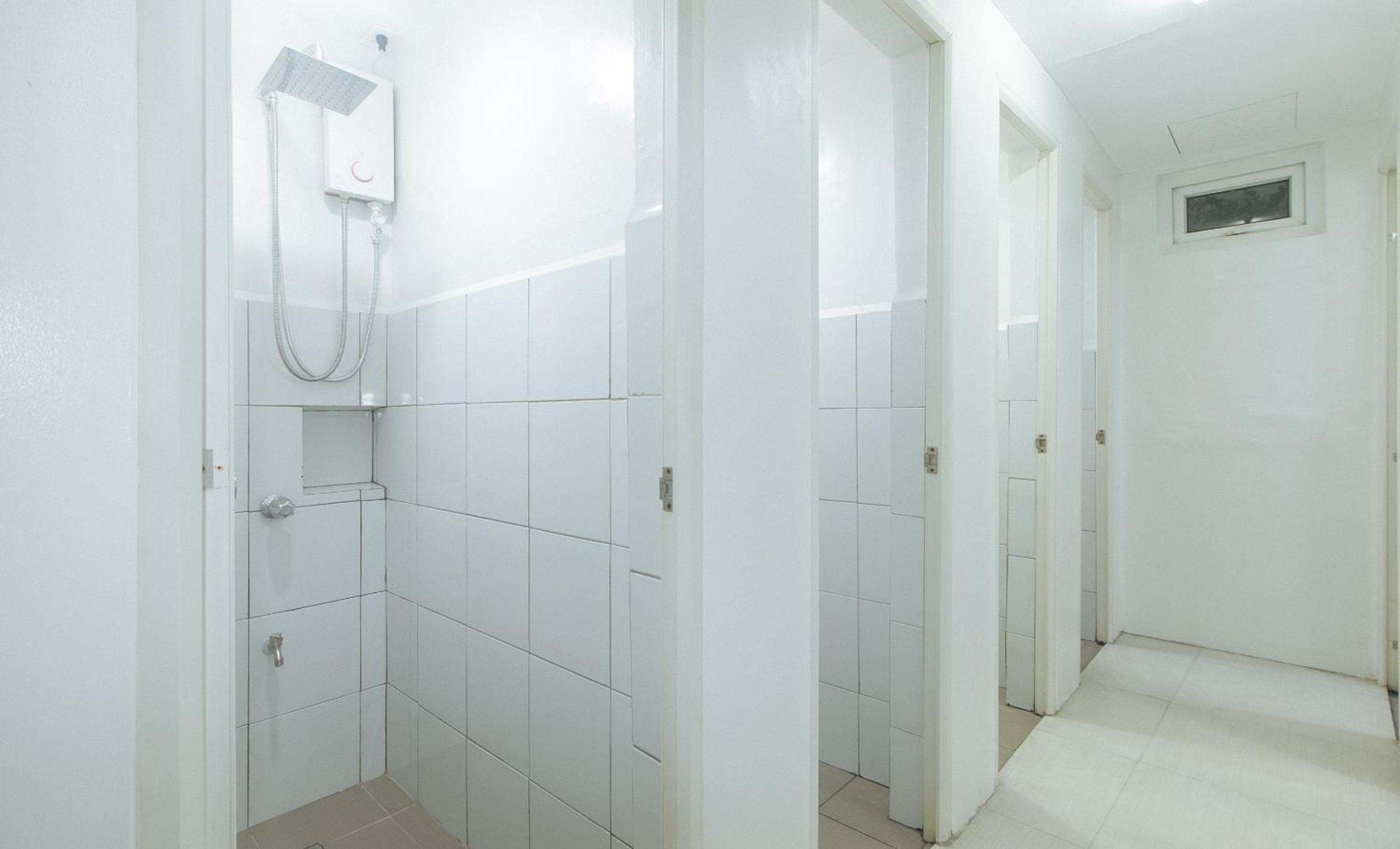 Mixed Dormitory Room