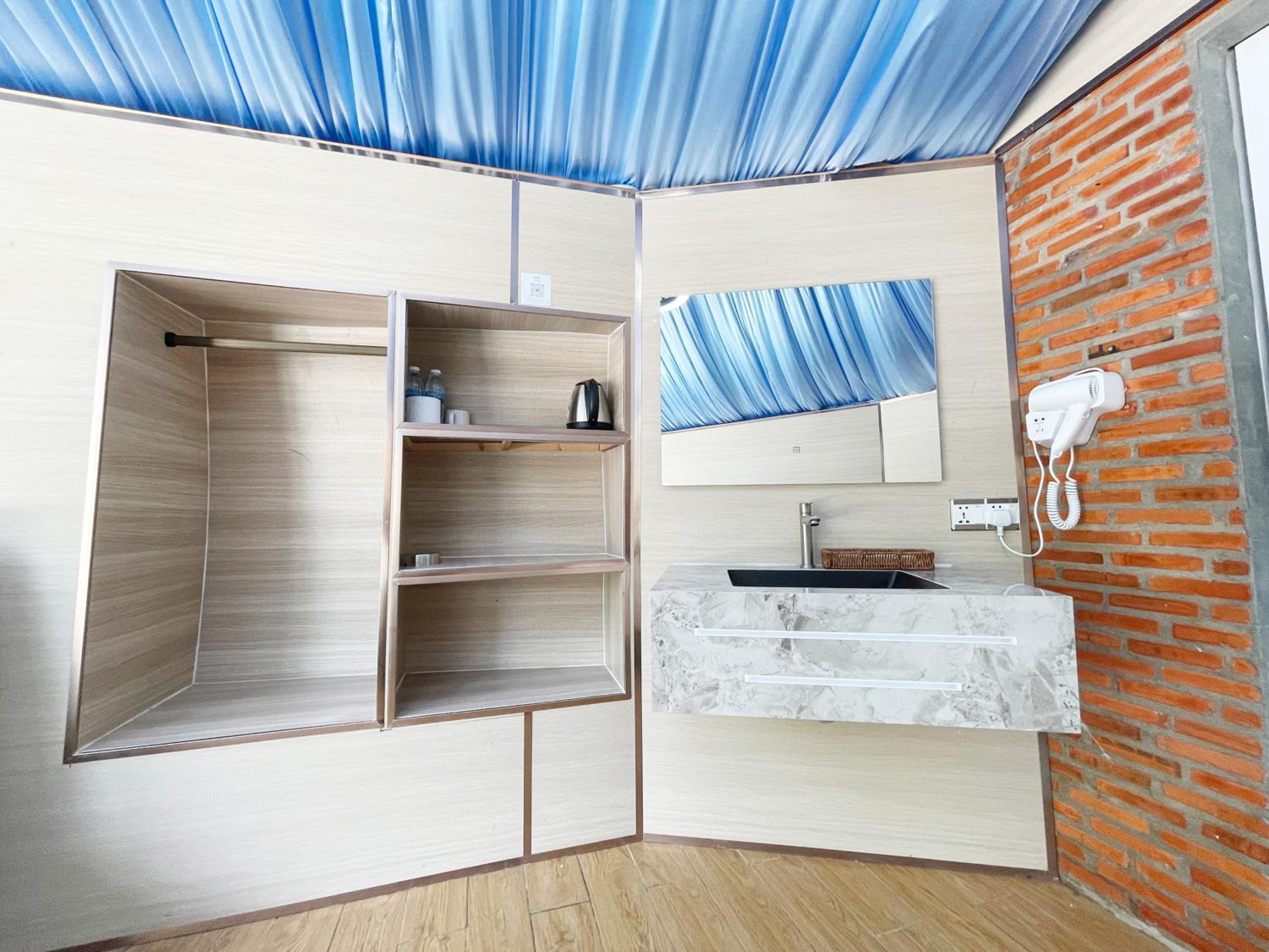 Triple Room with Garden View photo 2
