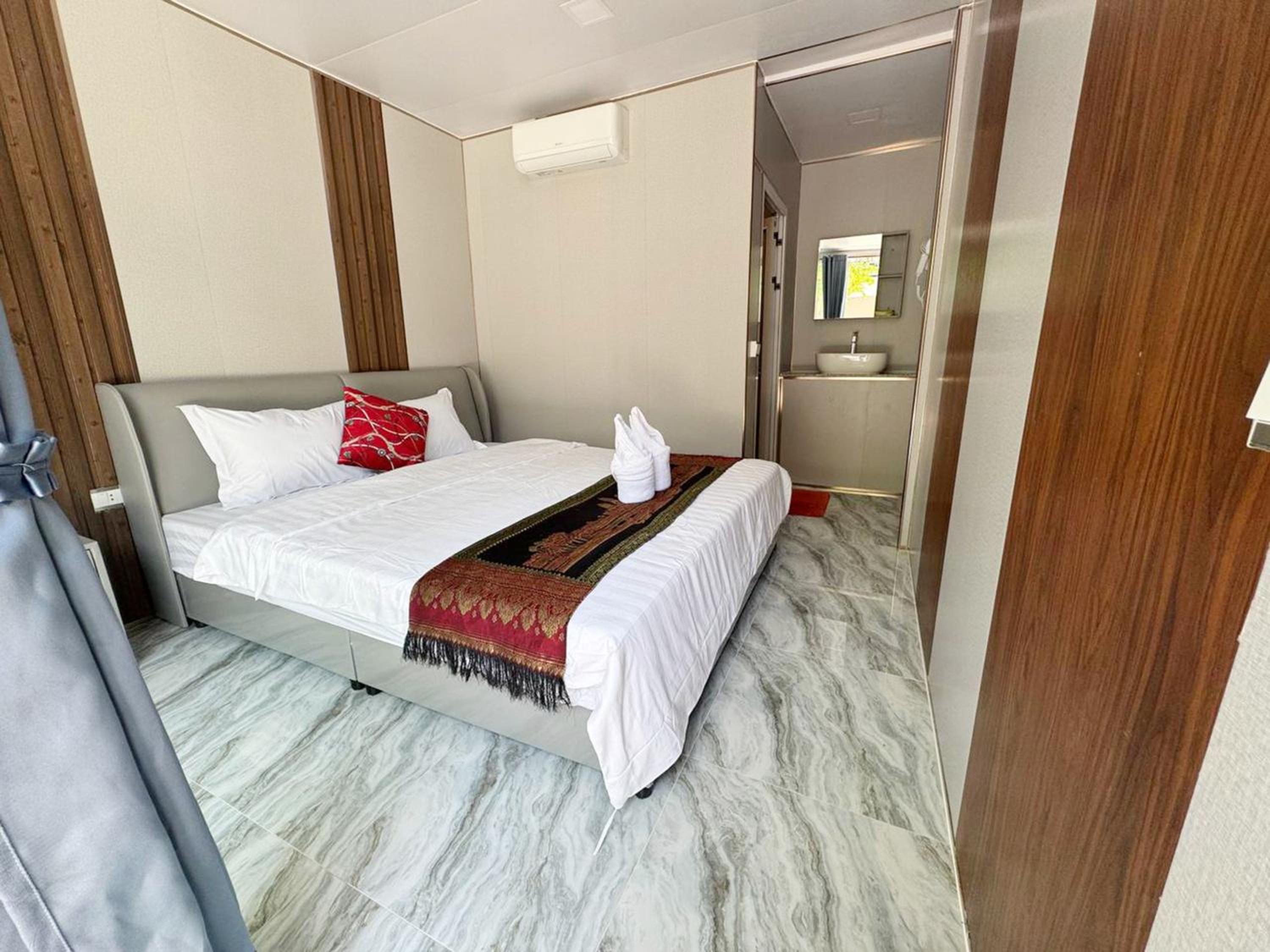 Deluxe Double Room photo 2