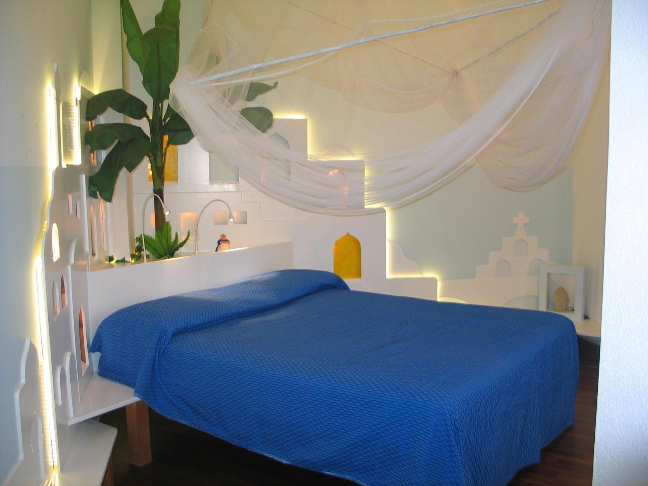 Family Room with Private Bathroom photo 1