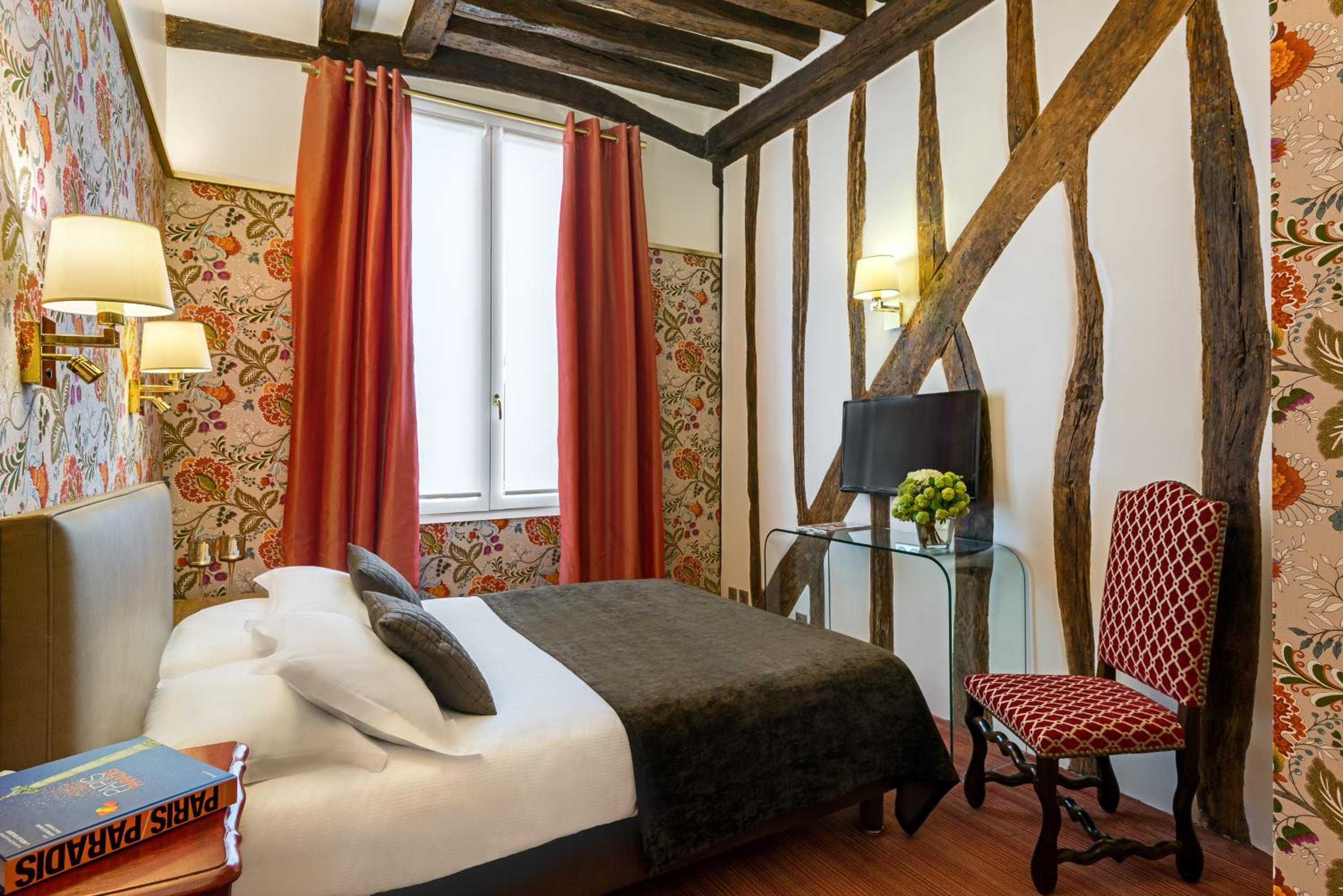 Classic Double Room