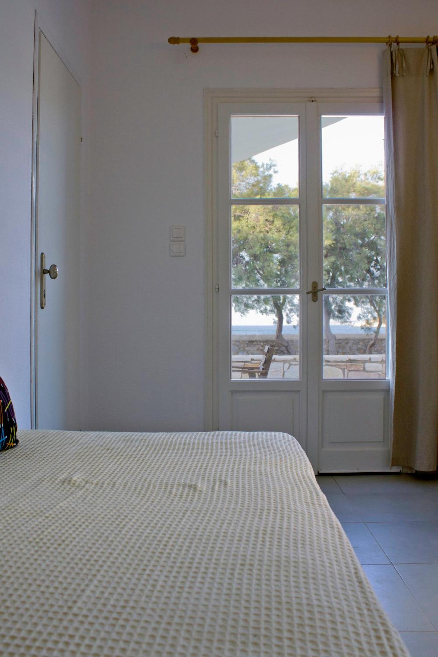 Studio with Sea View (3 Adults)