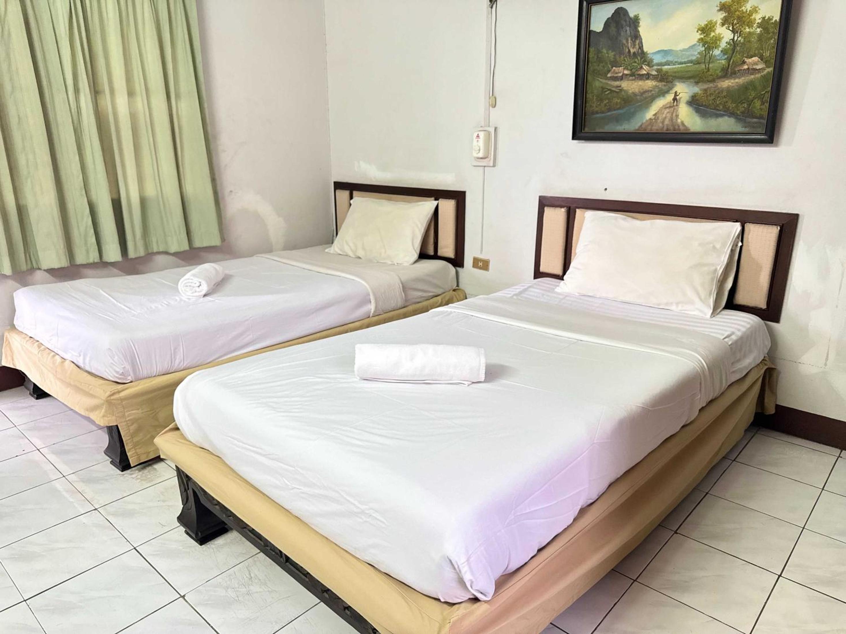 Economy Twin Room
