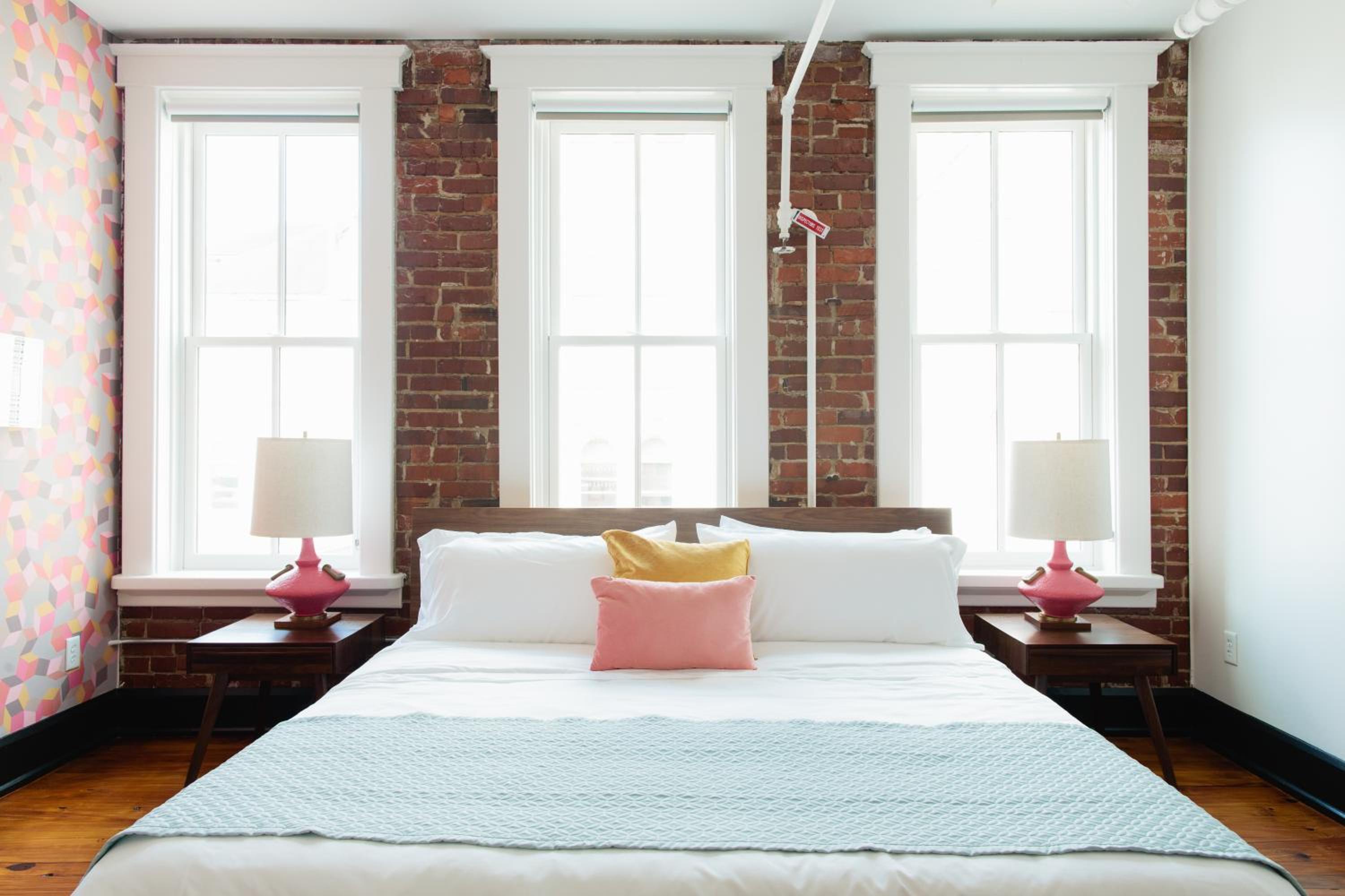 King Suite - The Pink Lady - Photo 1