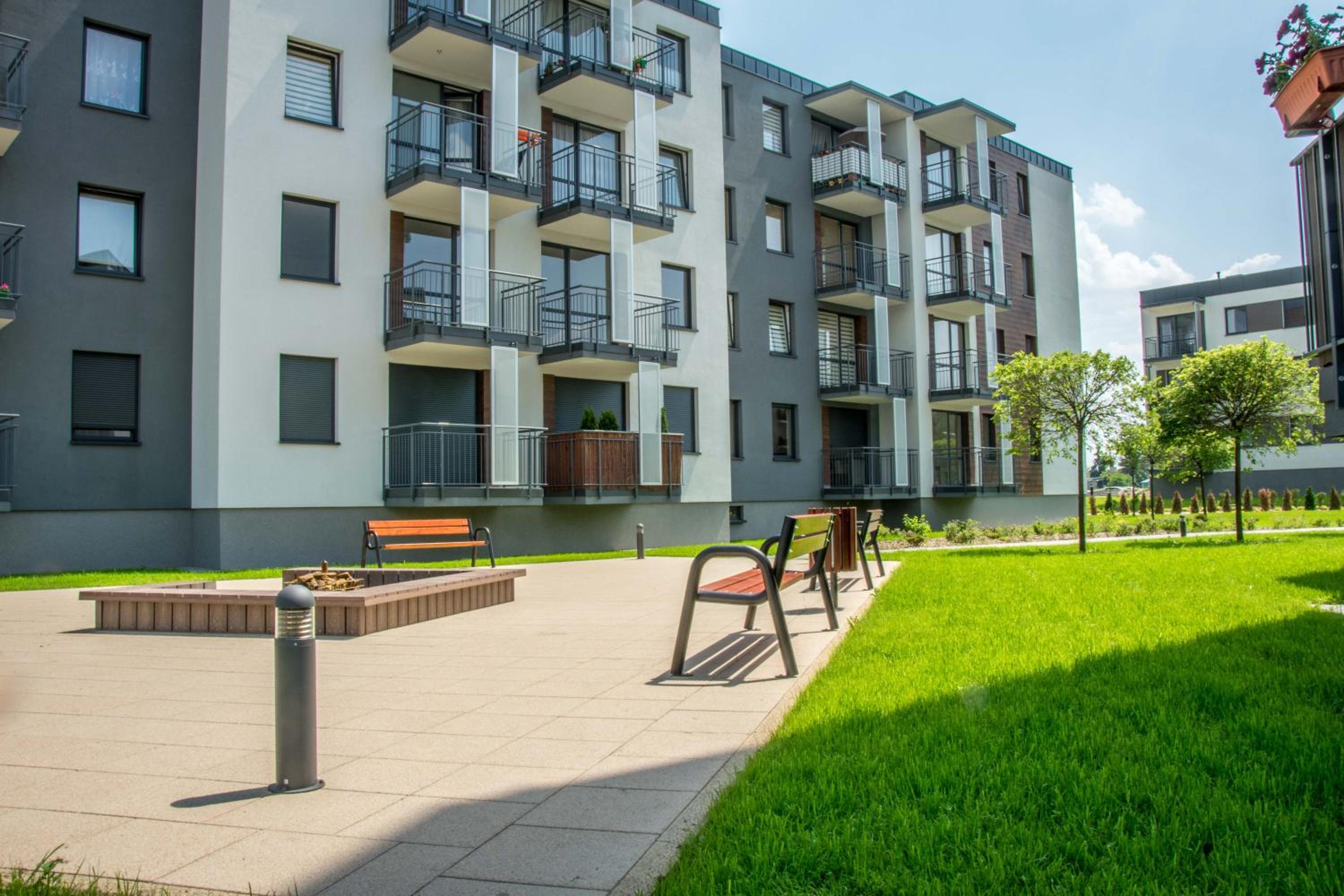 Deluxe Apartment with Balcony - Photo 3
