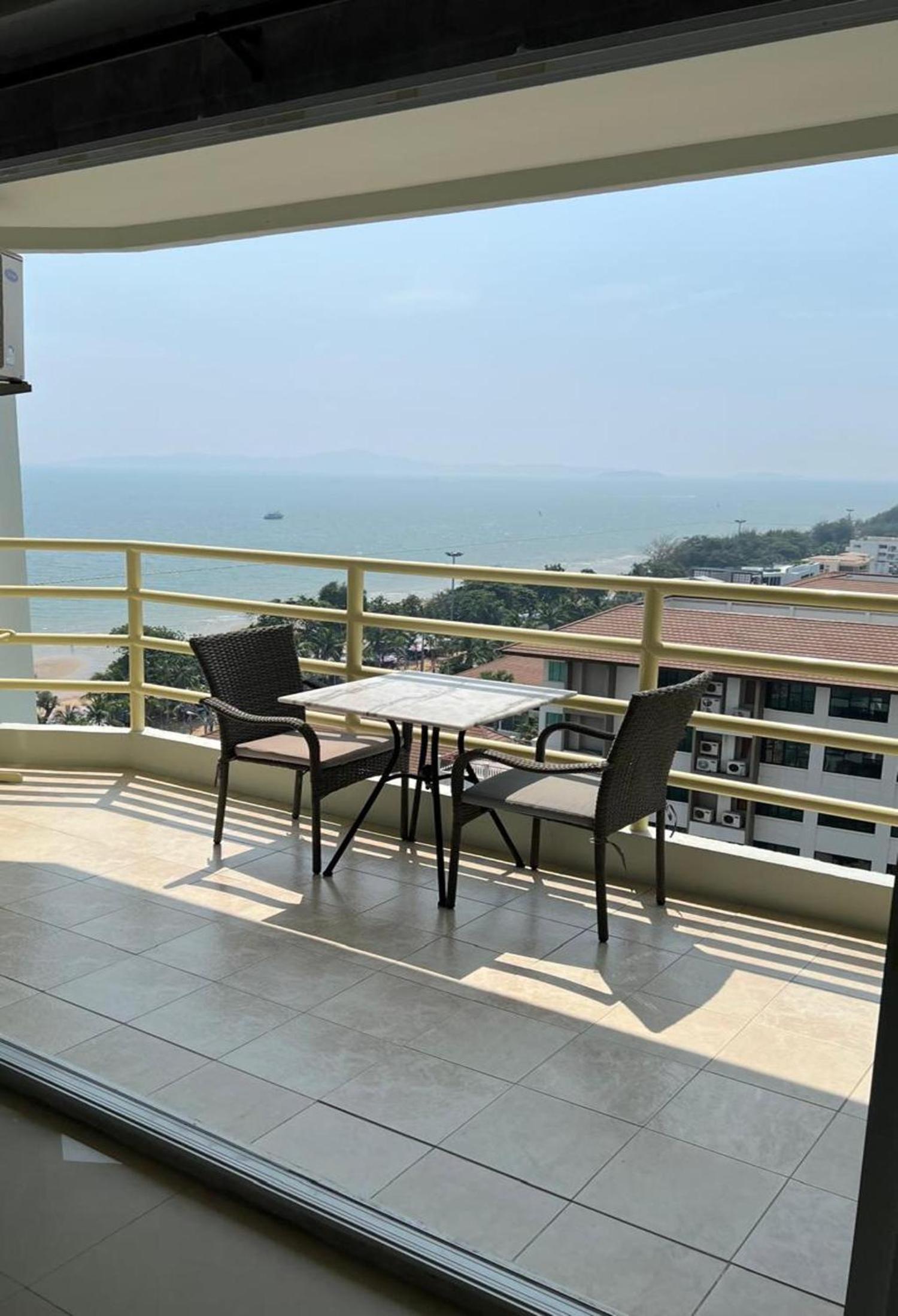 Studio with Sea View