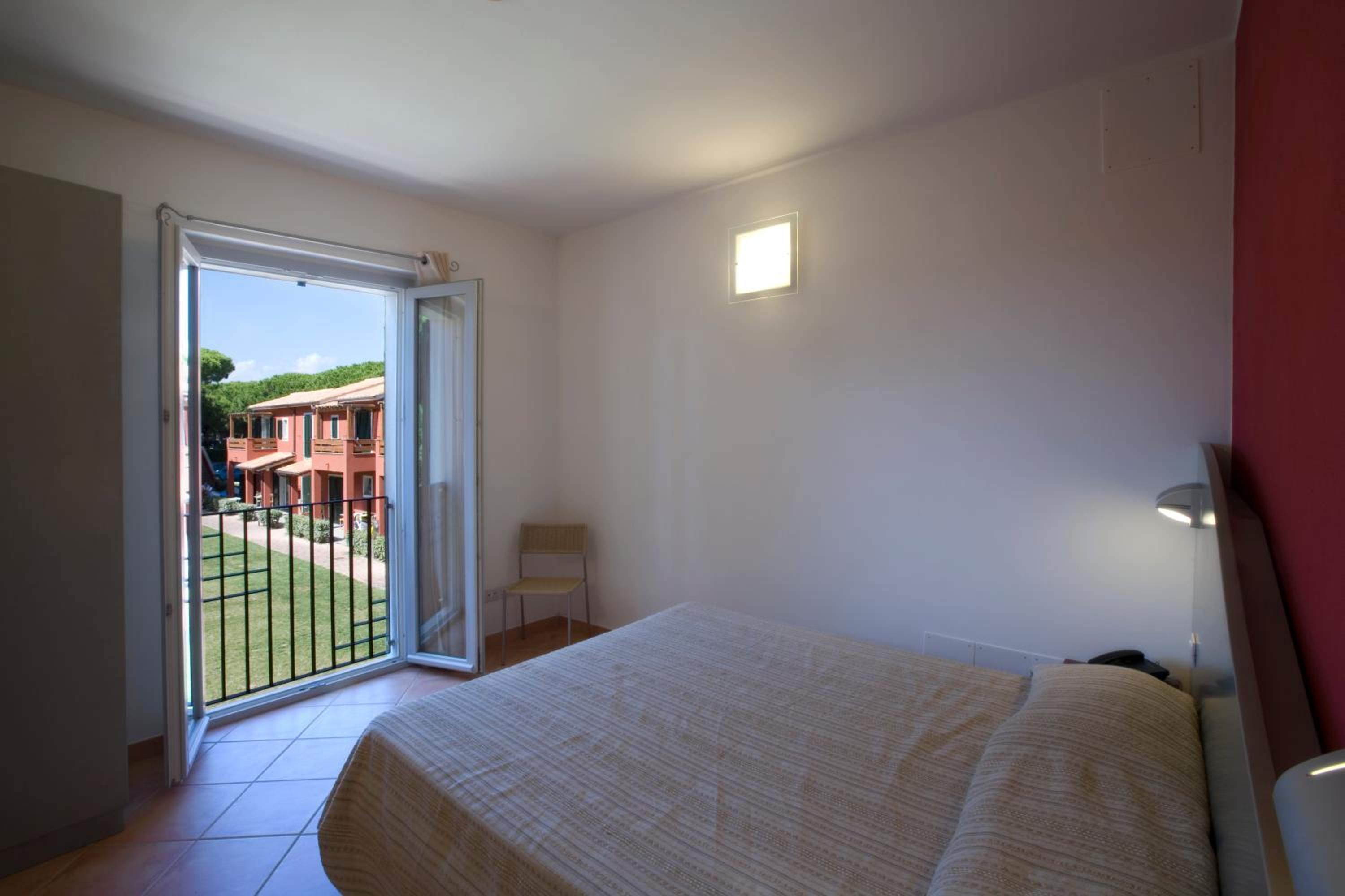 Two-Bedroom Apartment - Split Level photo 3