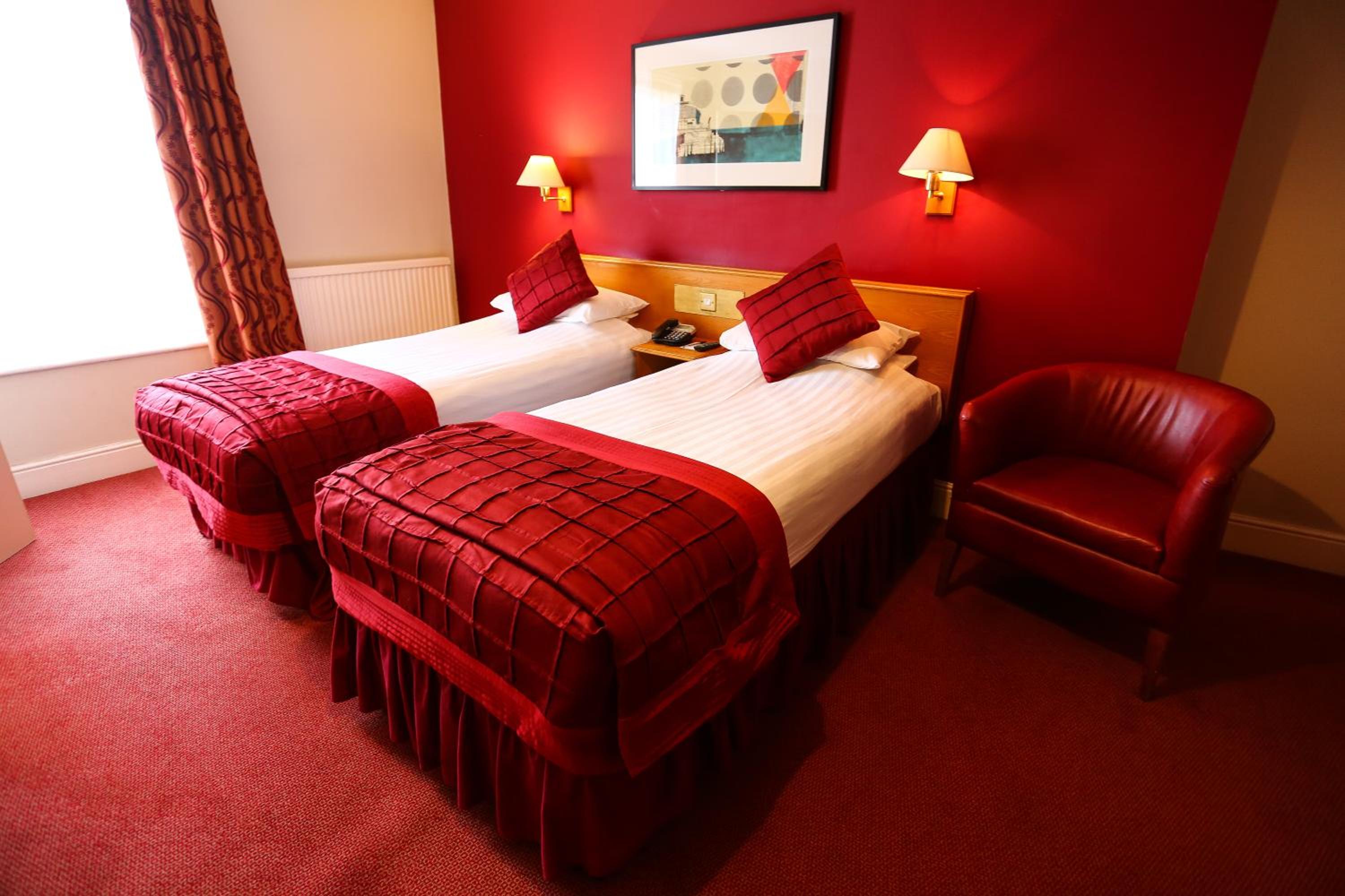 Superior Twin Room - Photo 11