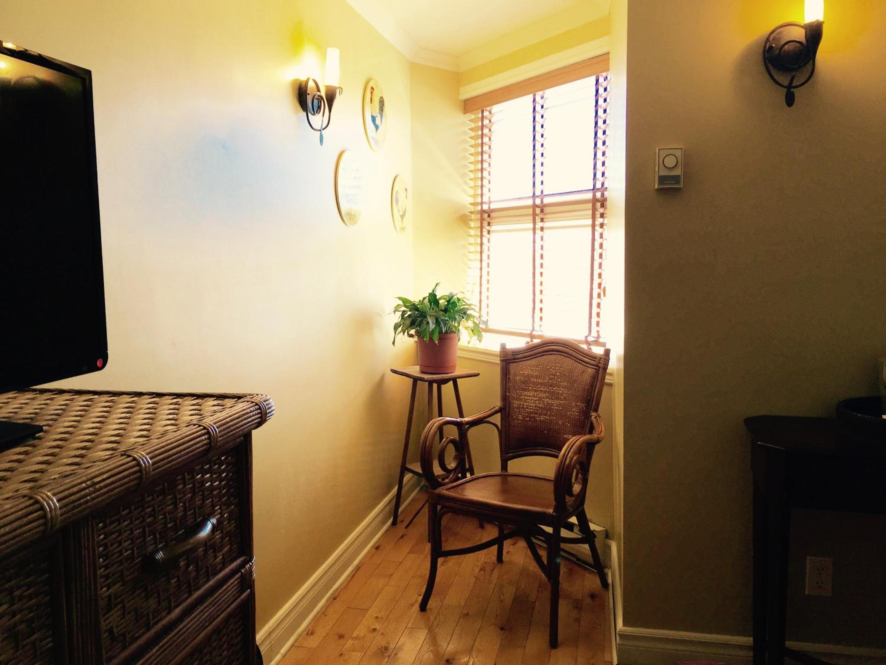 Standard Queen Room photo 3