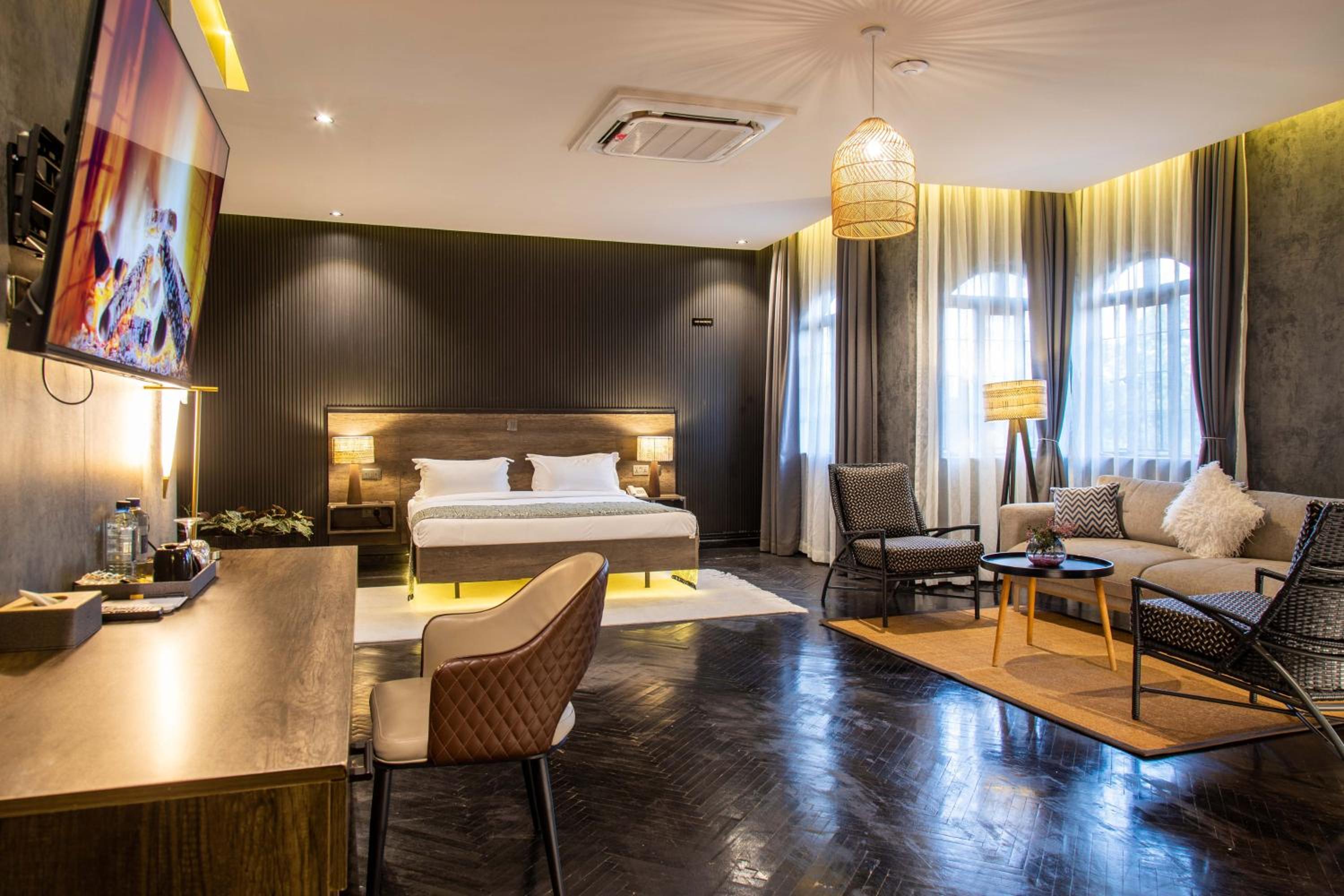 Junior Suite with Balcony photo 1