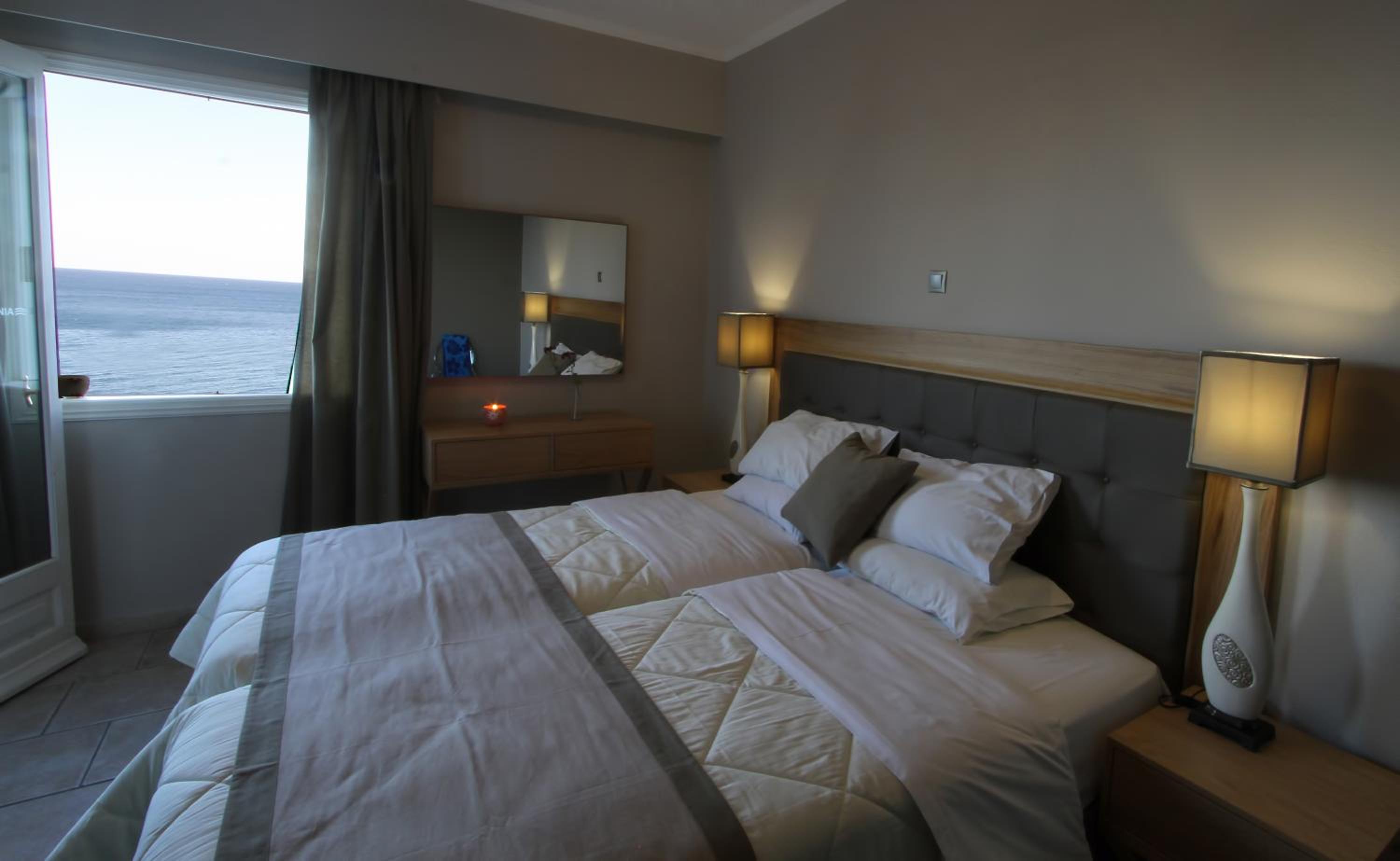 Deluxe Sea Front Suite