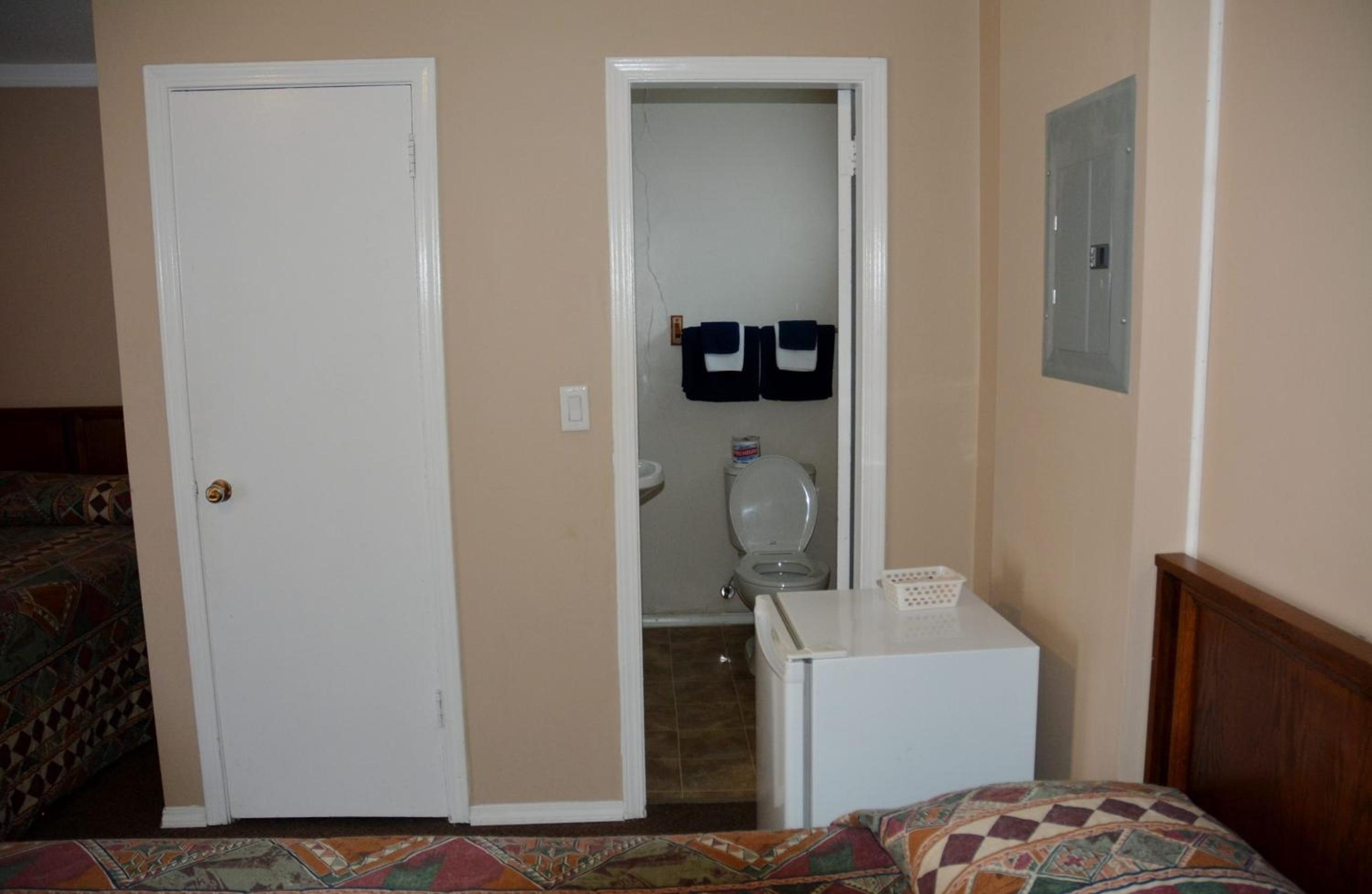 Queen Room - Photo 3