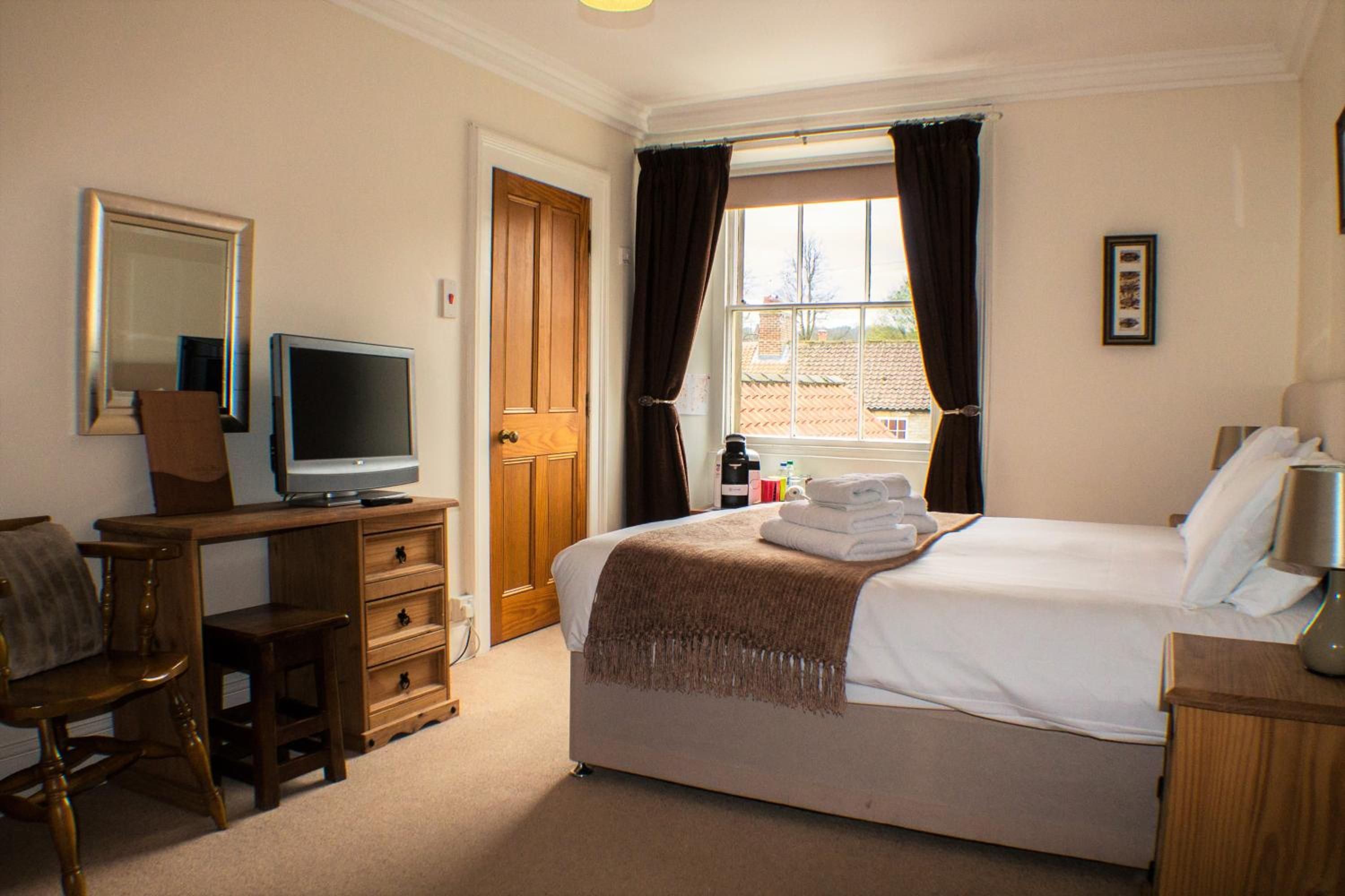Double or Twin Room (Pet Friendly) photo 2