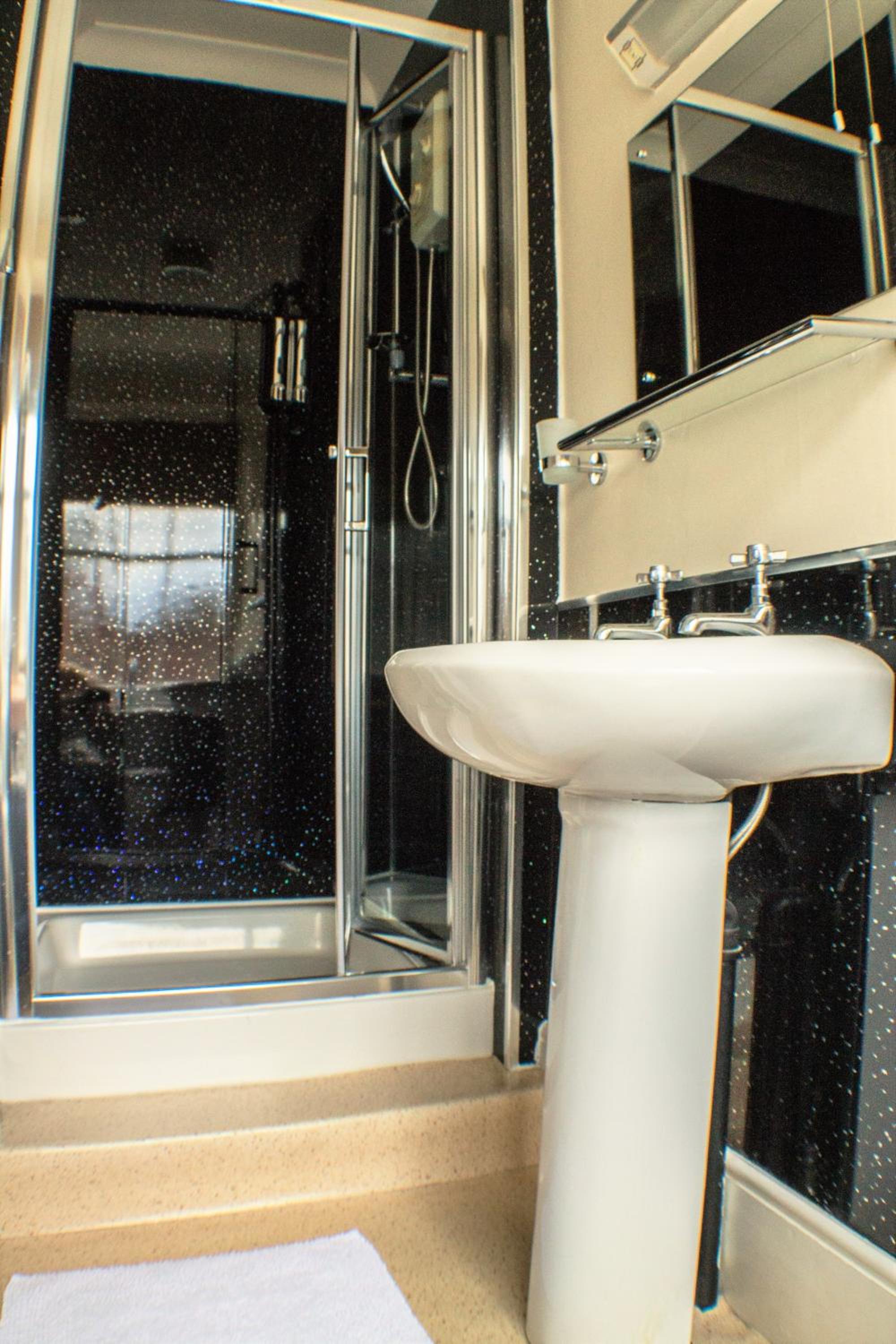 Double Room (Pet Friendly) photo 3