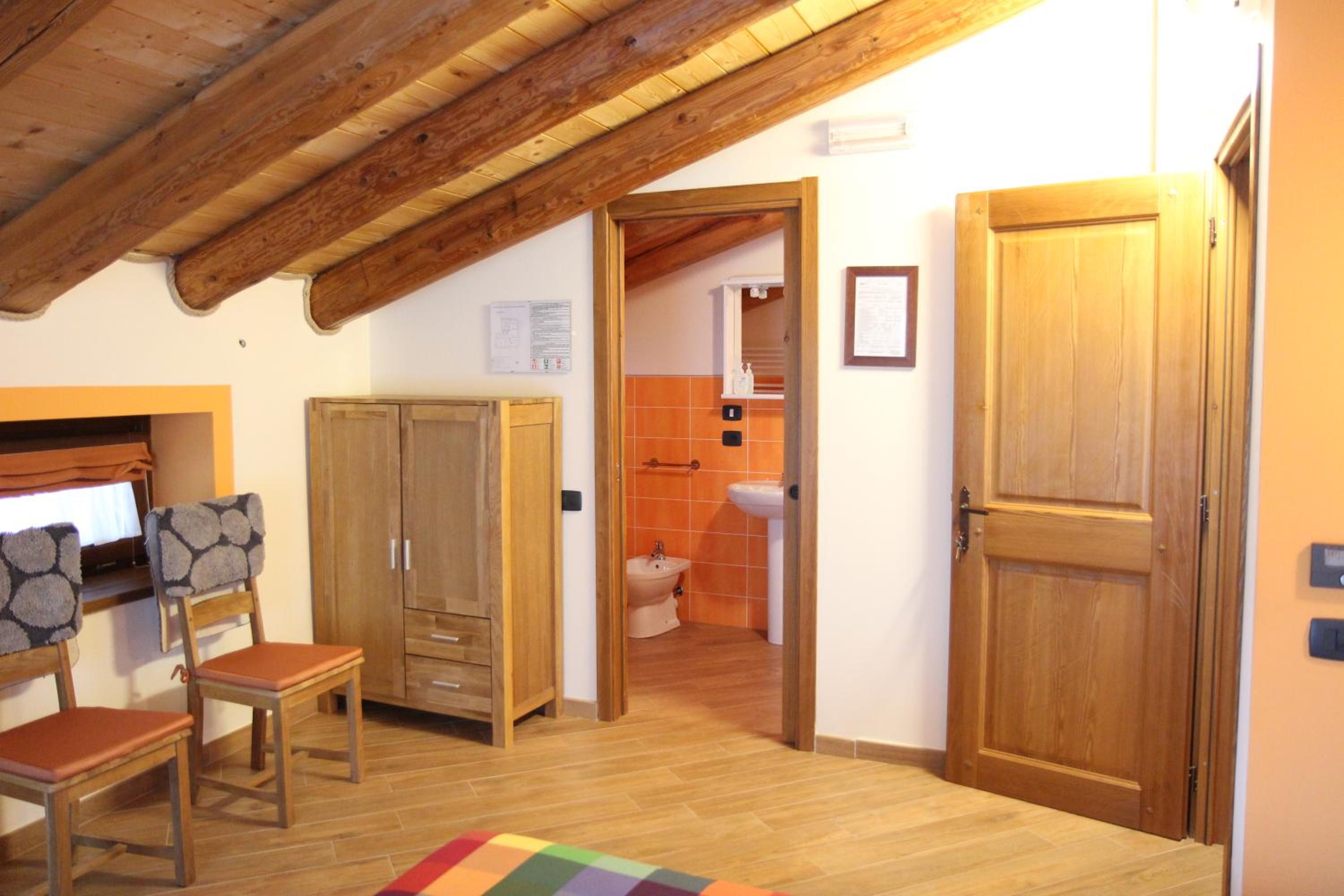 Double Room - Photo 4