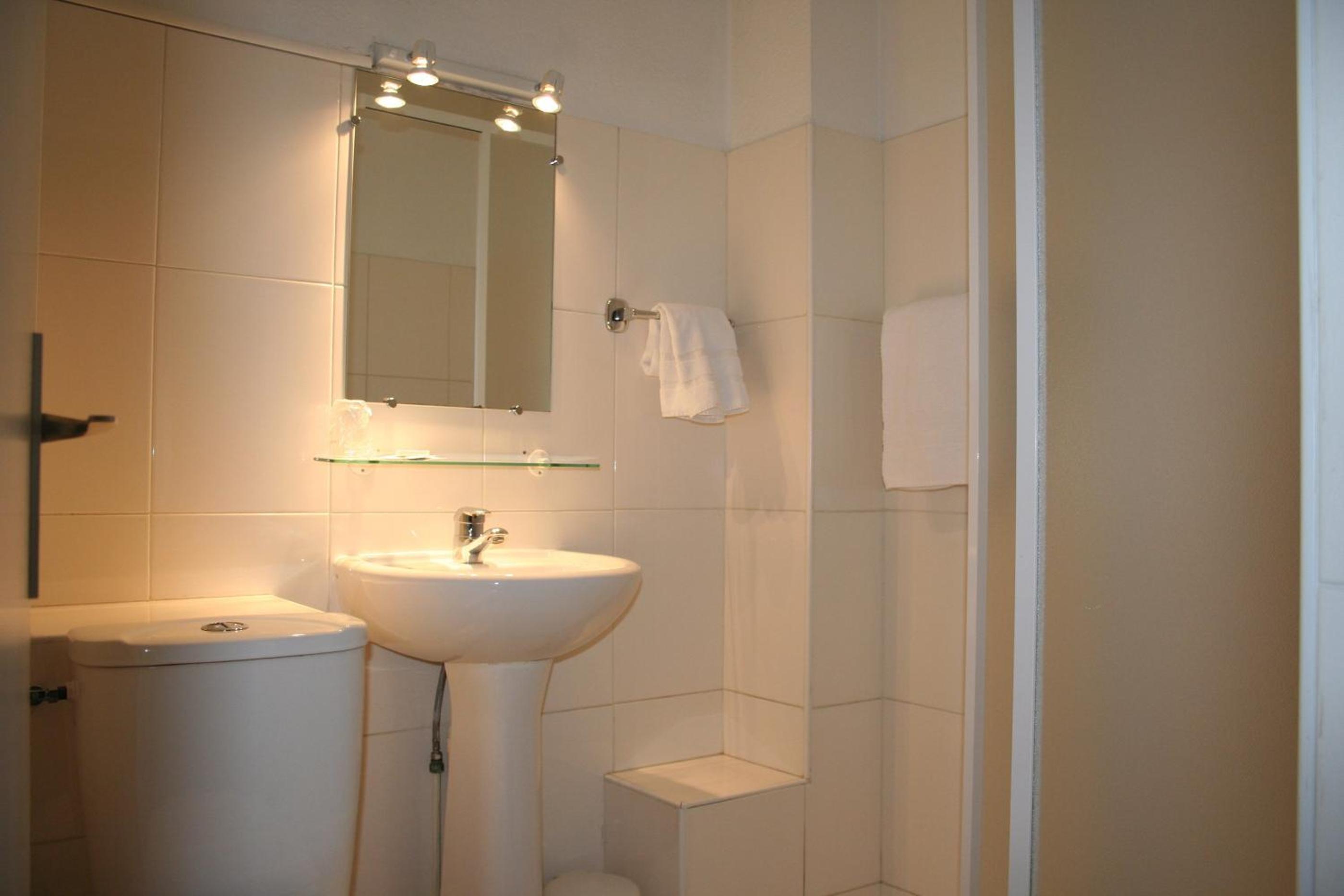 Single Room photo 2