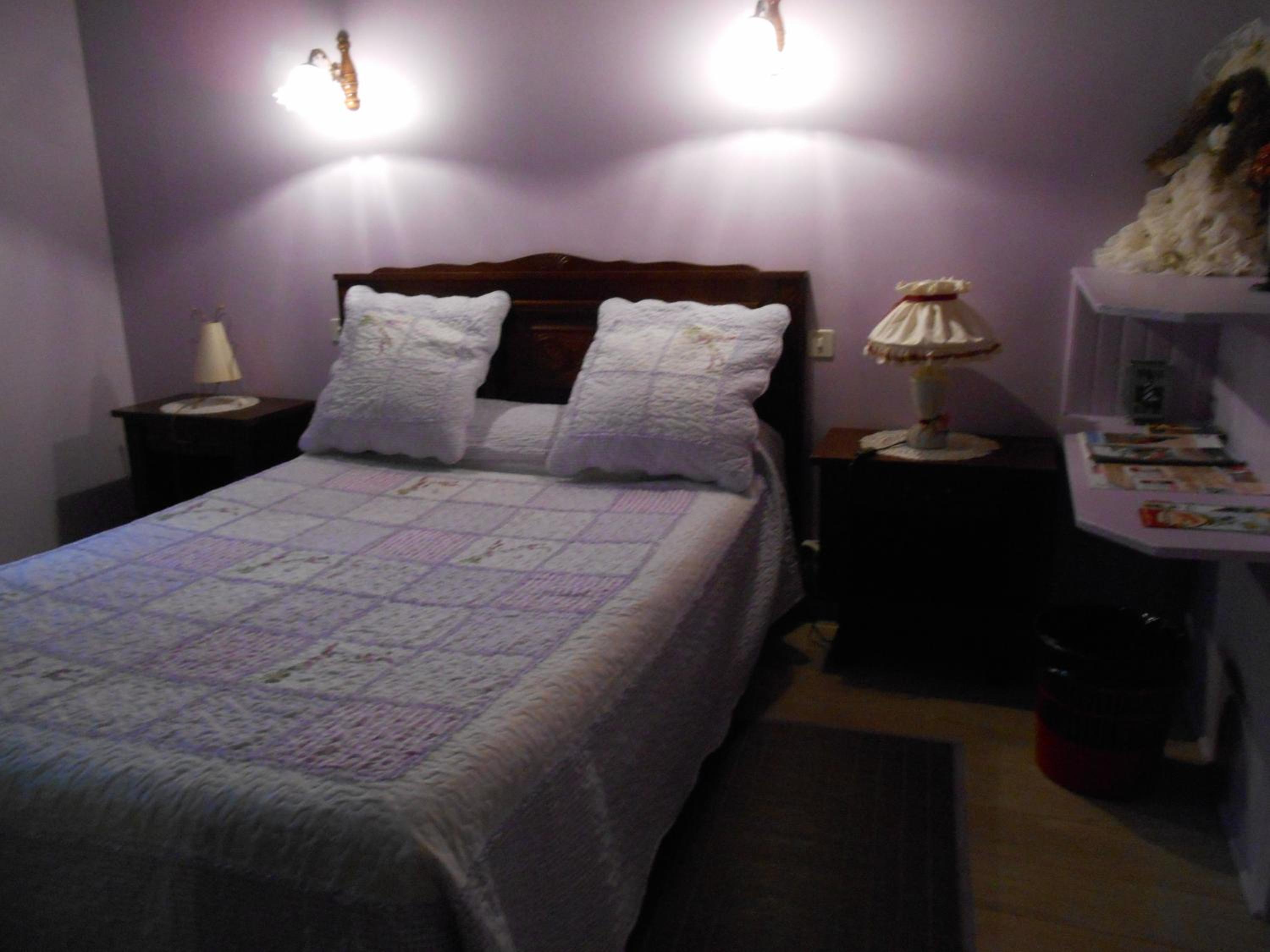 Standard Double Room with Shared Bathroom photo 3
