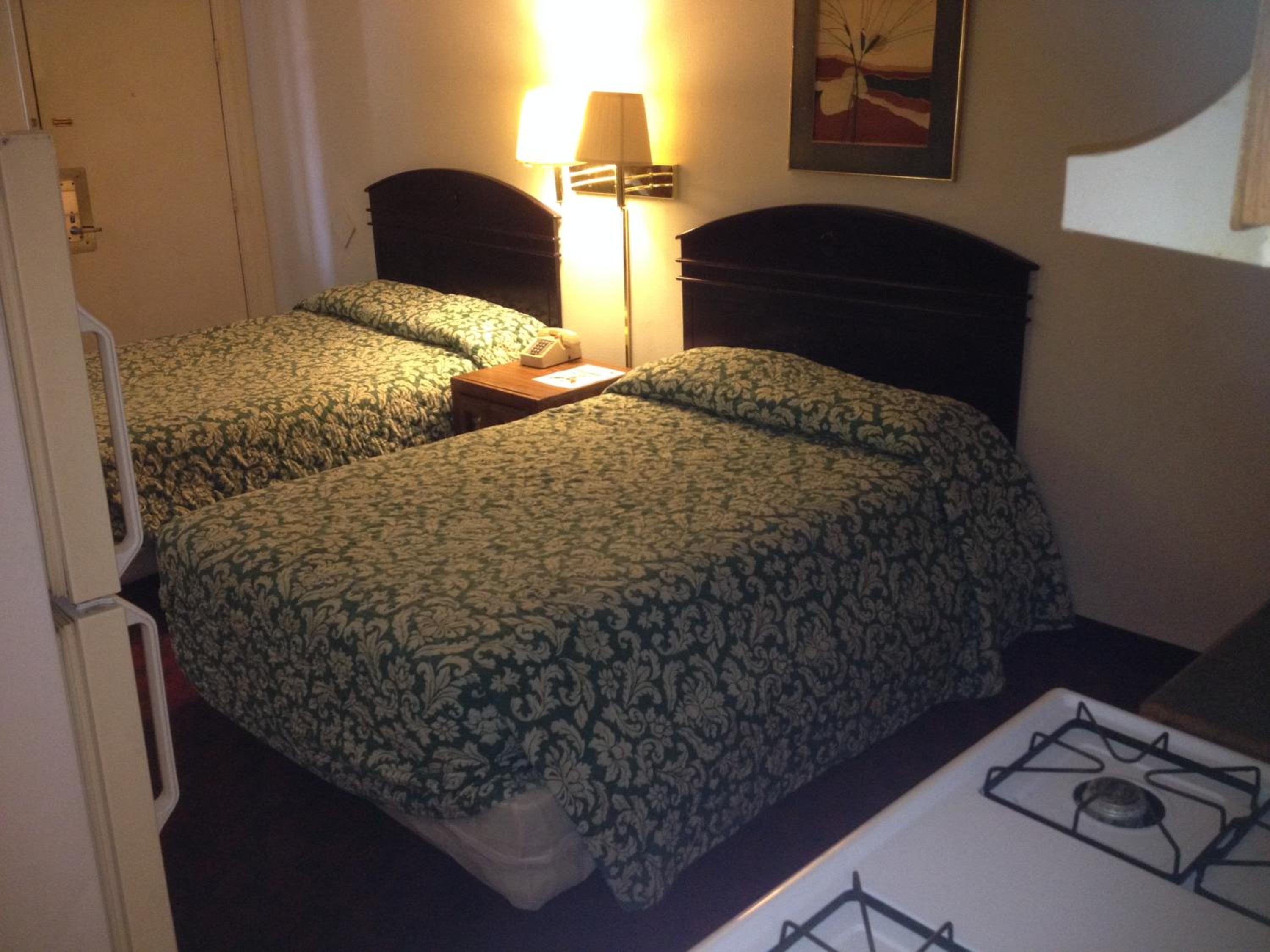 King Room - Non-Smoking - Photo 5