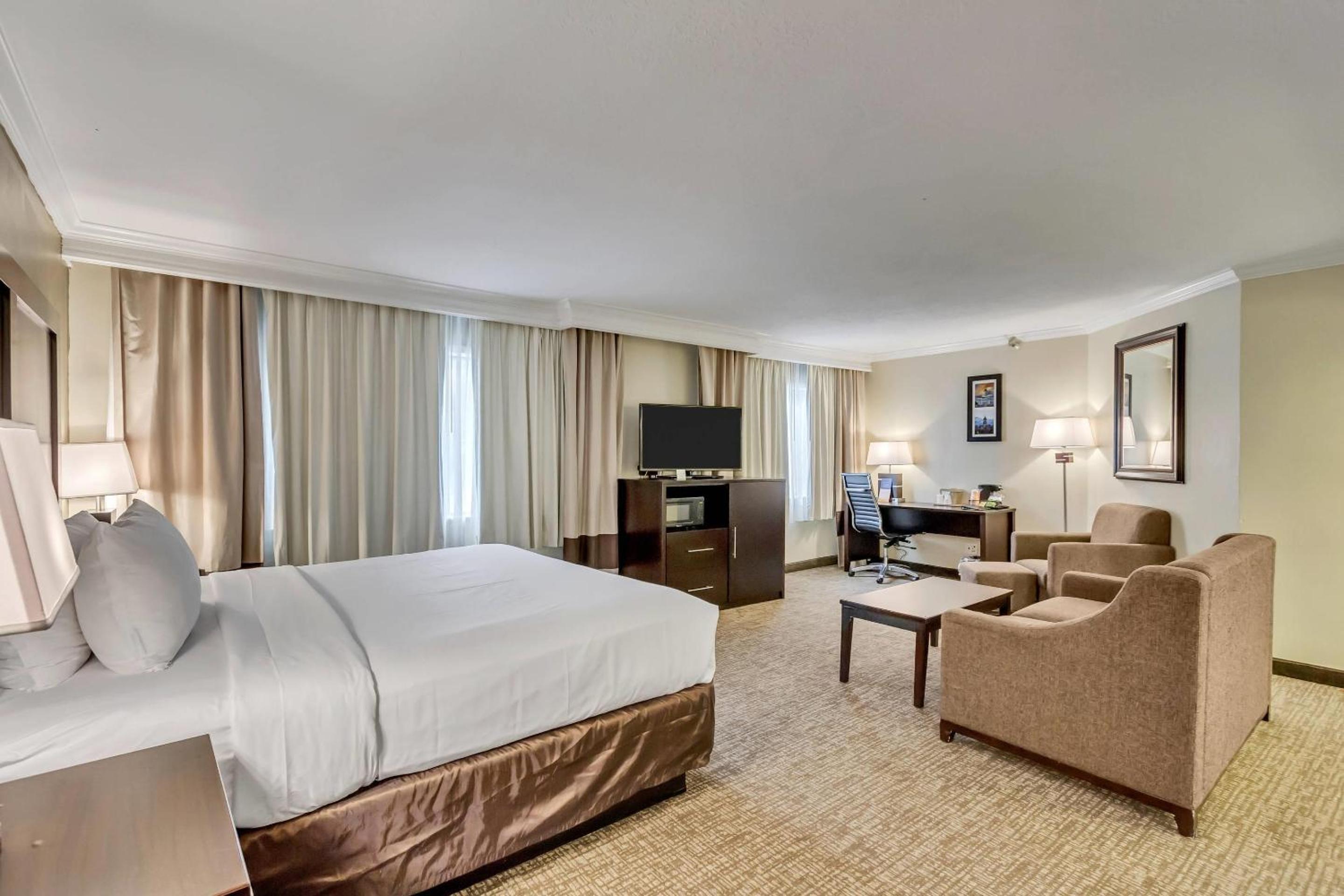 King Suite with Sofa Bed - Non Smoking