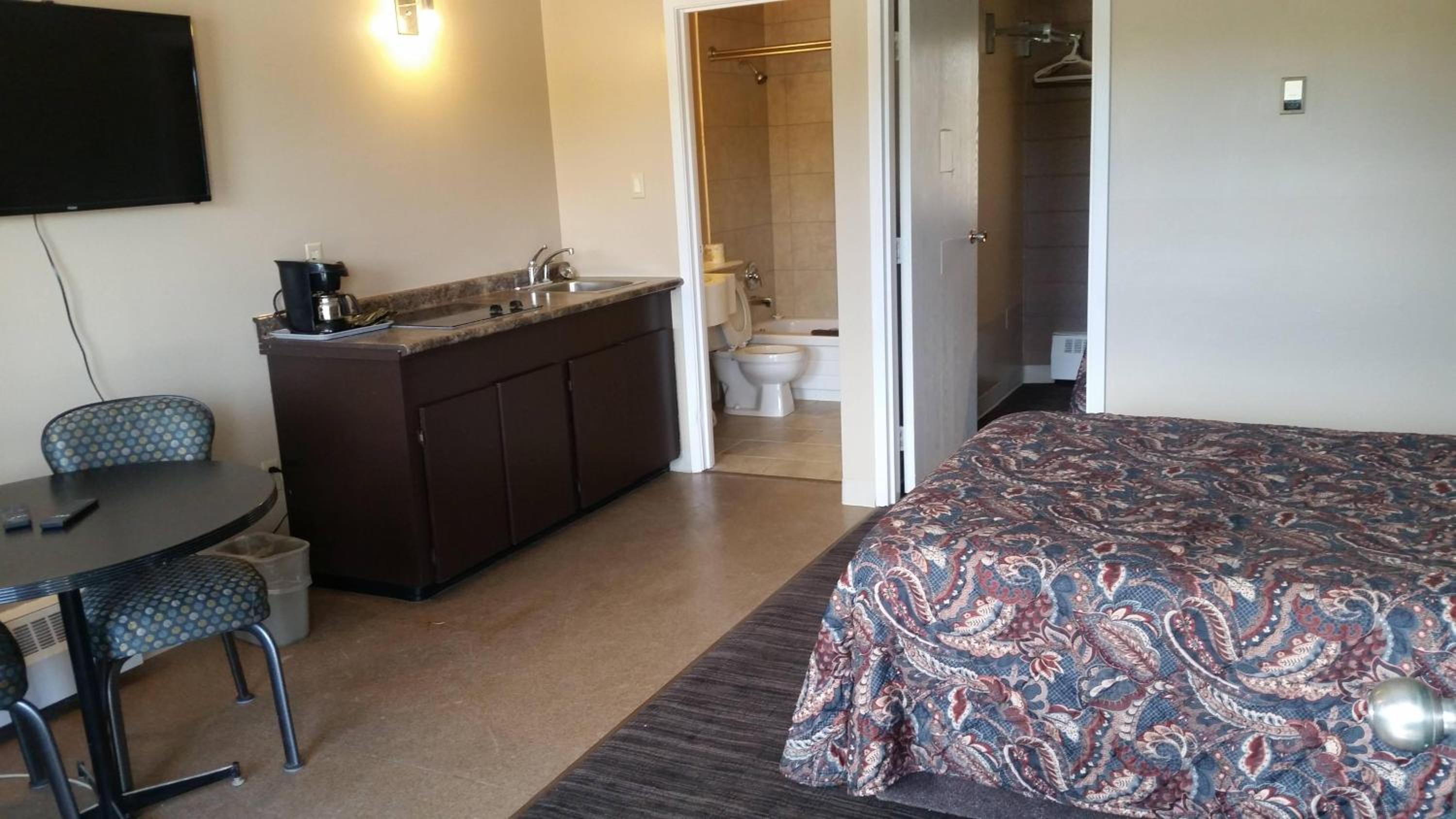 Single Room with Kitchenette photo 1