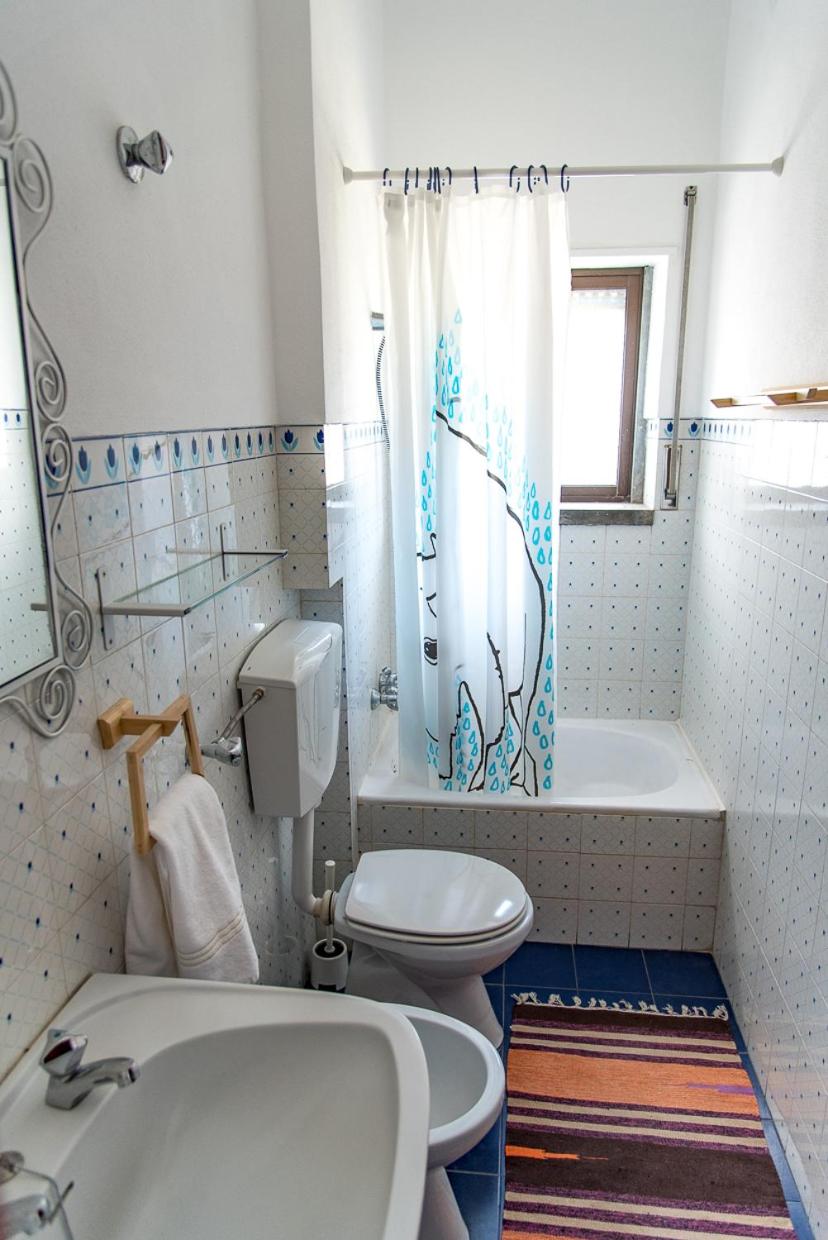Twin Room with Private Bathroom photo 3