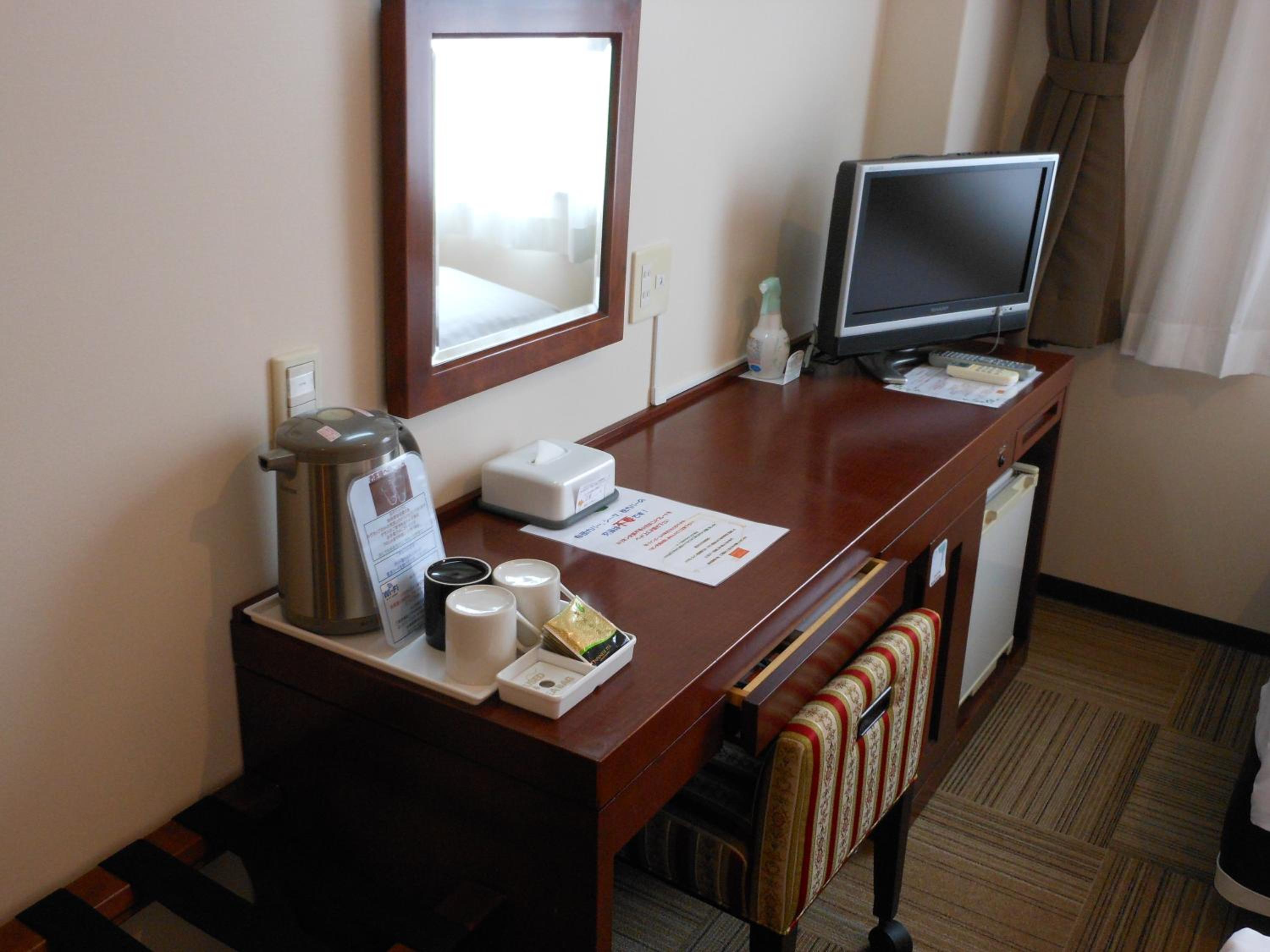 Twin Room - Non-Smoking - Photo 7