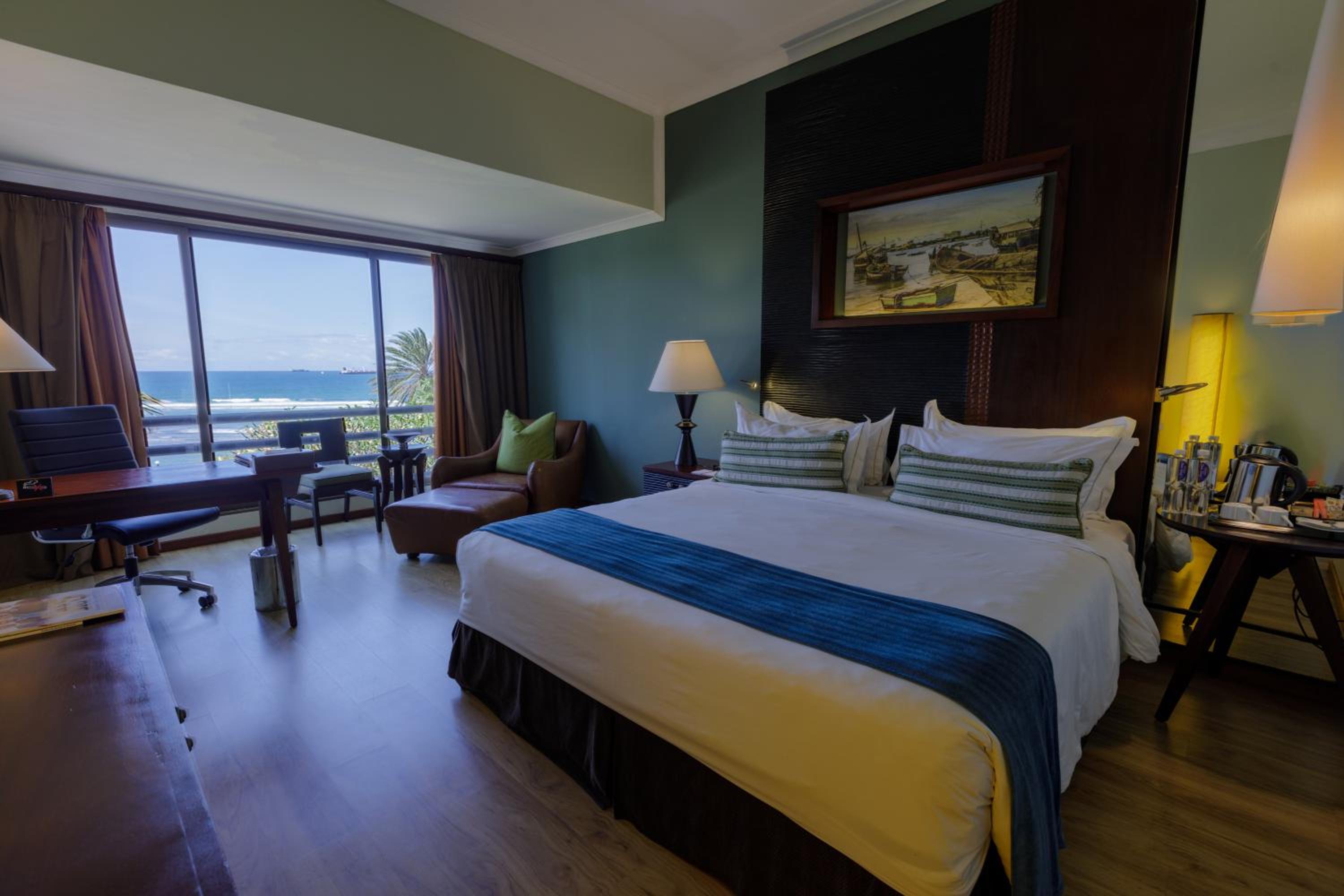 Deluxe Sea View Room - Photo 1