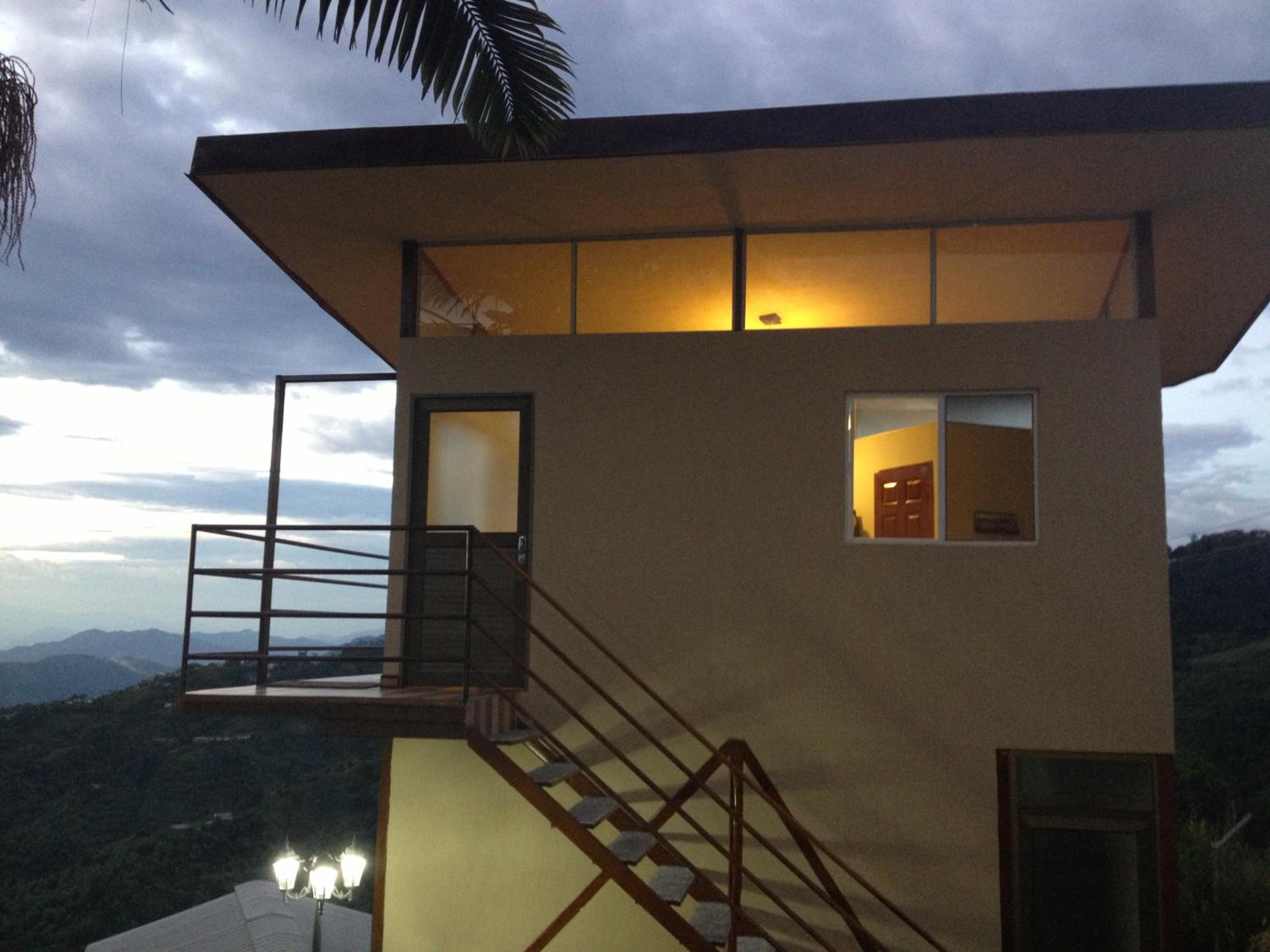 Family Suite with Mountain View photo 2