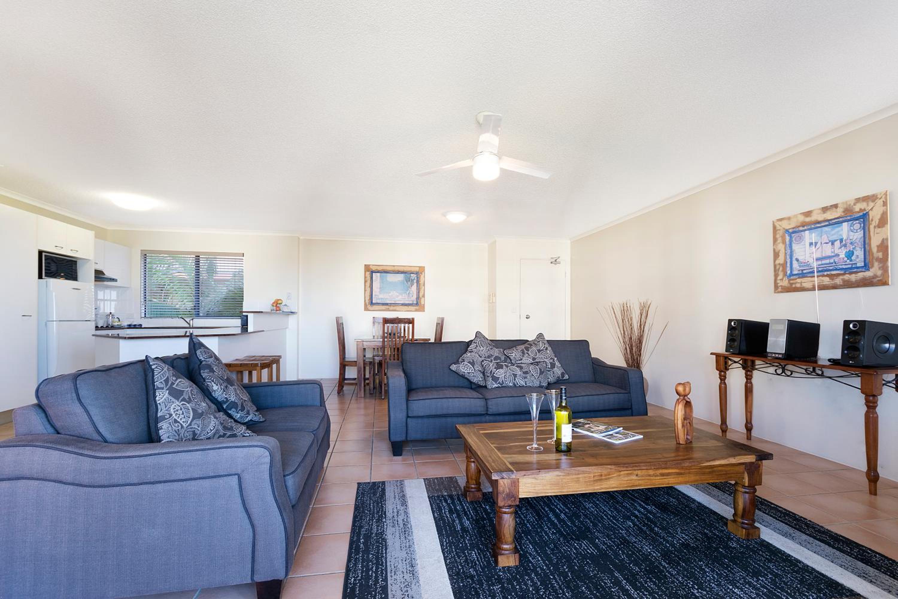Two-Bedroom Apartment with Ocean View (North) photo 2