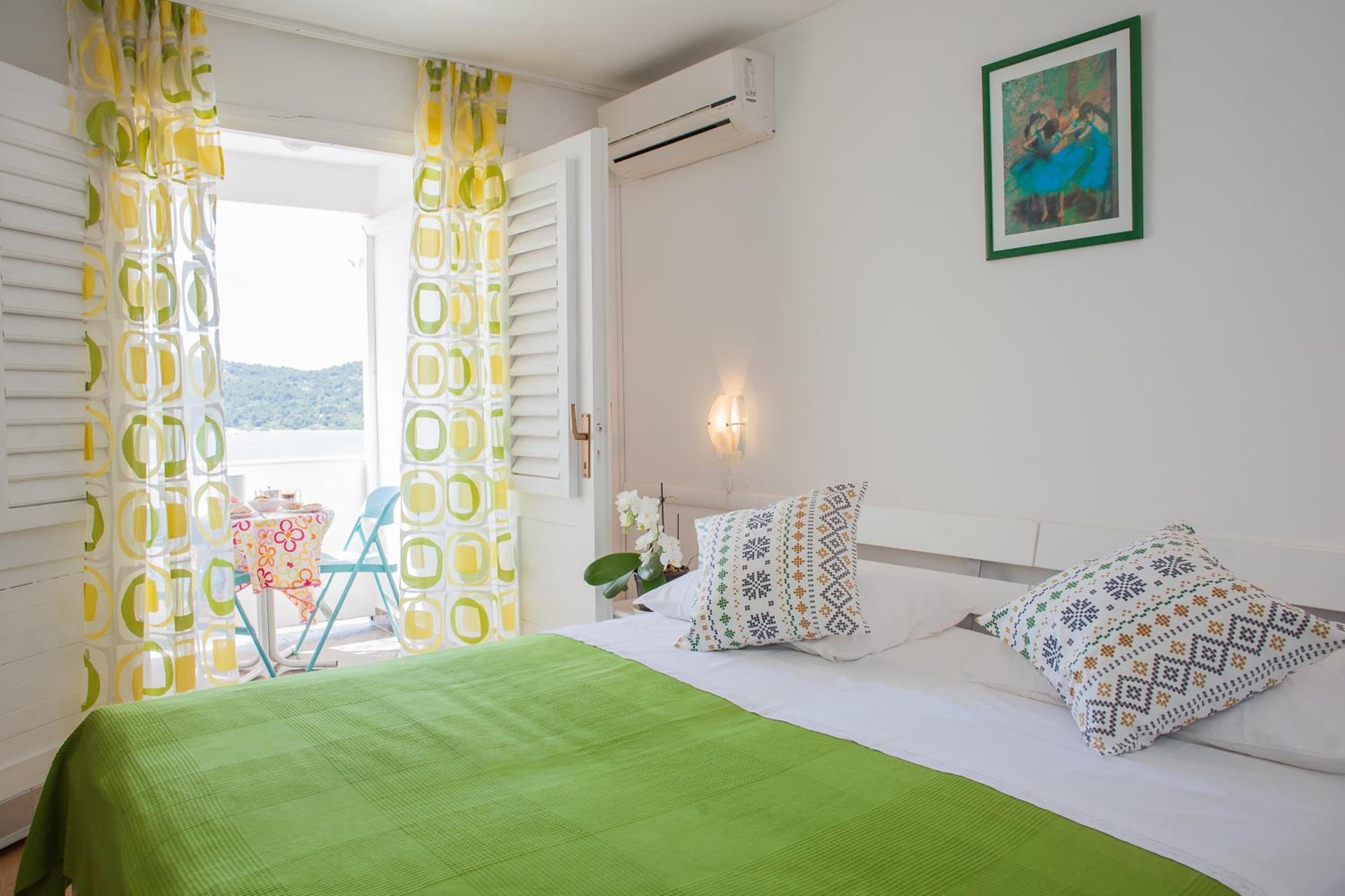 One-Bedroom Apartment with Balcony and Sea View